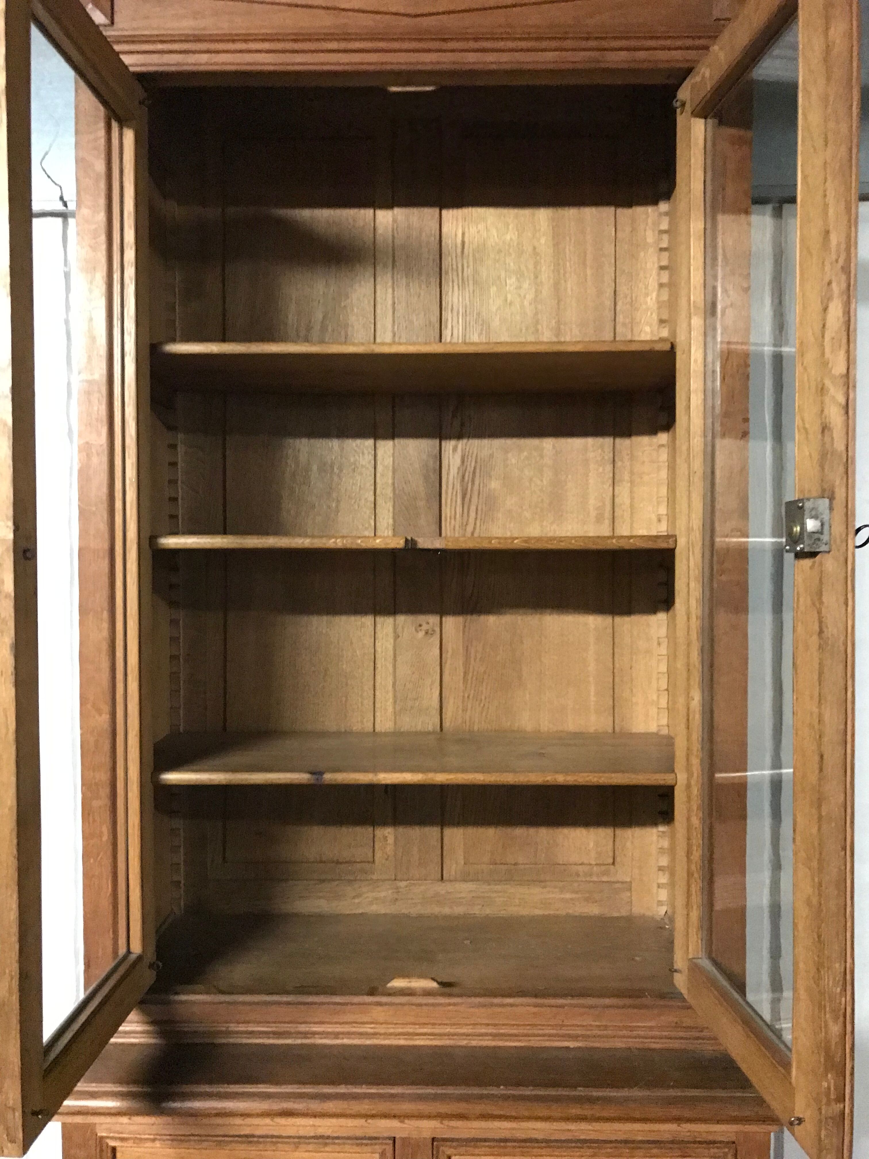 Two-body oak buffet 1900