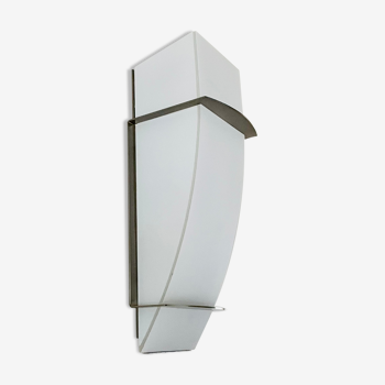 Wall lamp in satin glass and nickel-plated metal designed by Léonardo Marelli