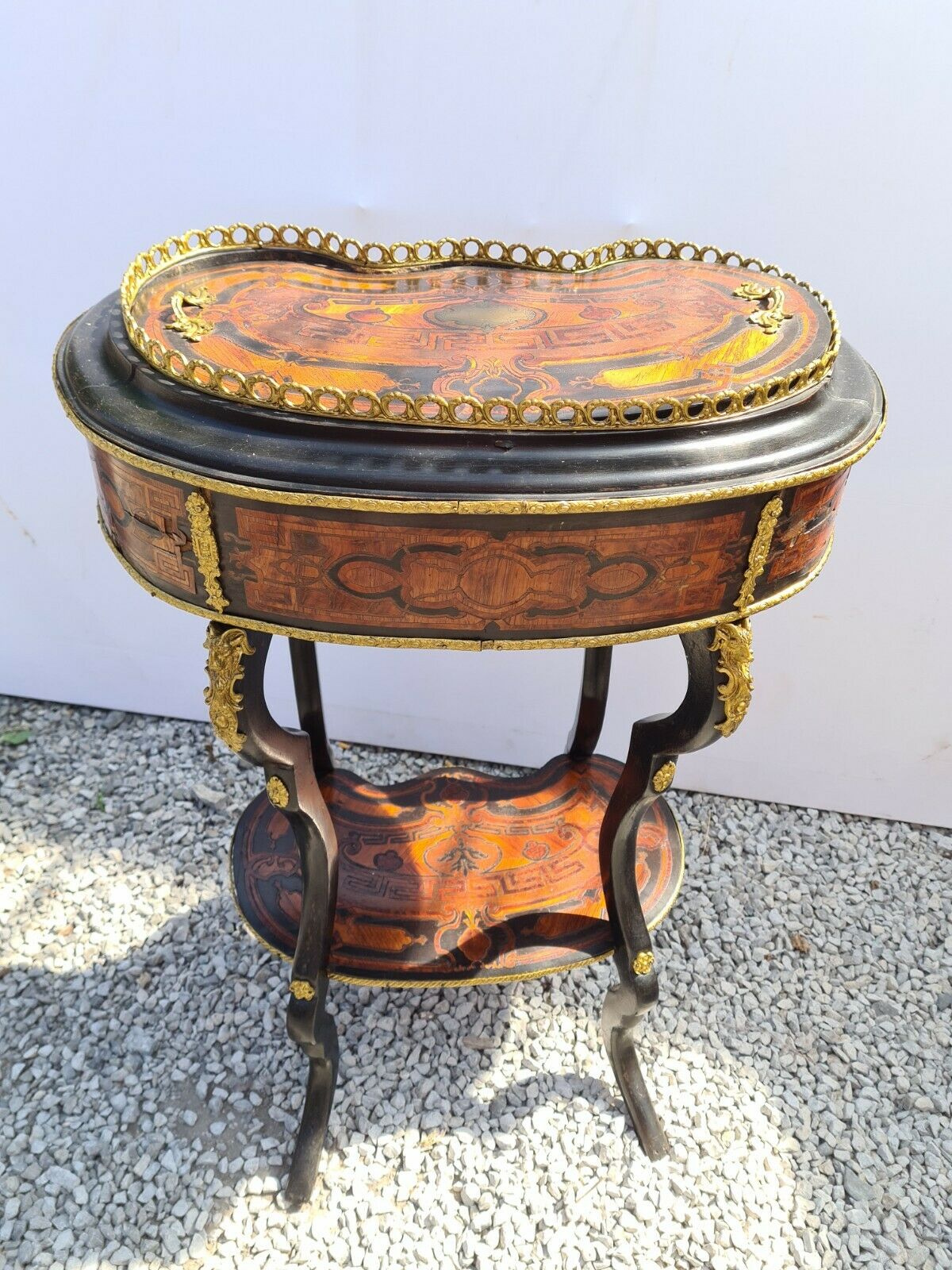 Small table gardener napoleon III - in marquetry - 19th century
