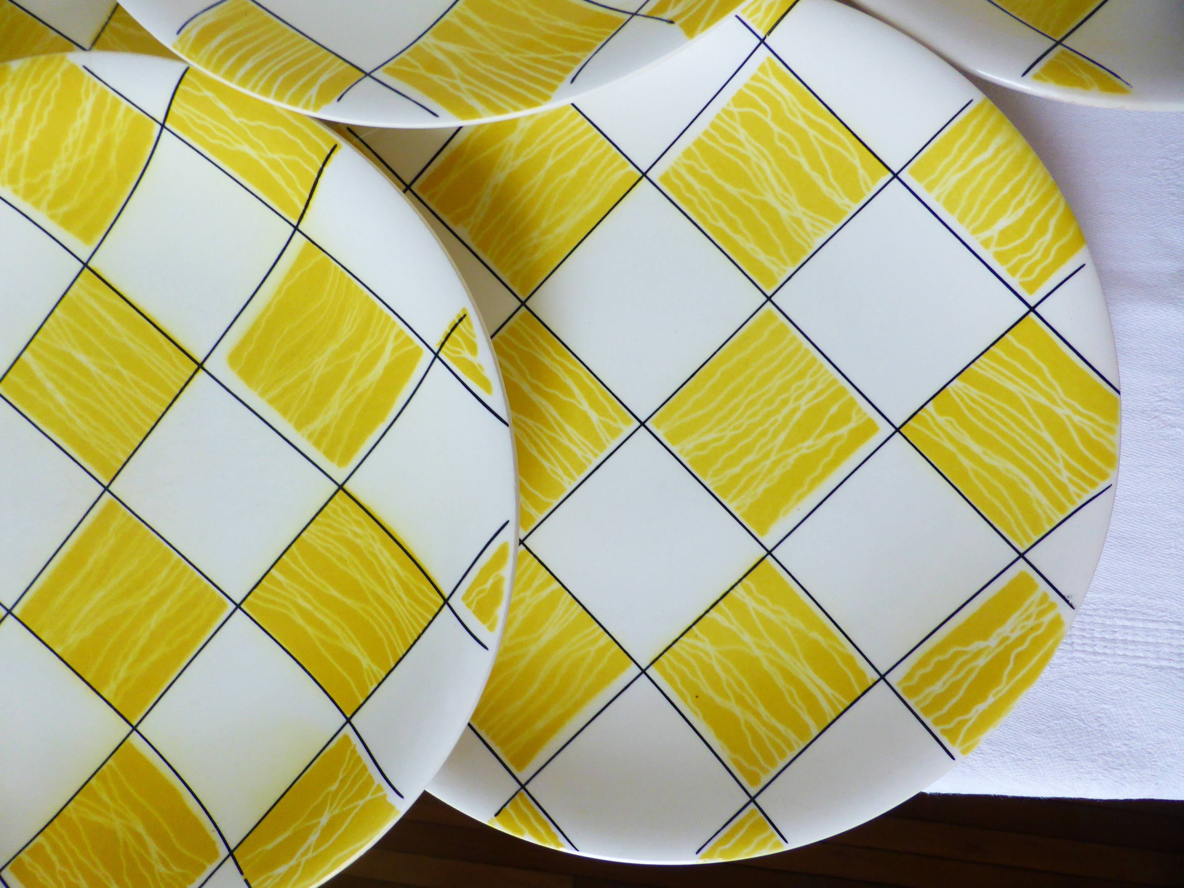 6 flat plates from the Cambridge 210309 Salins factory