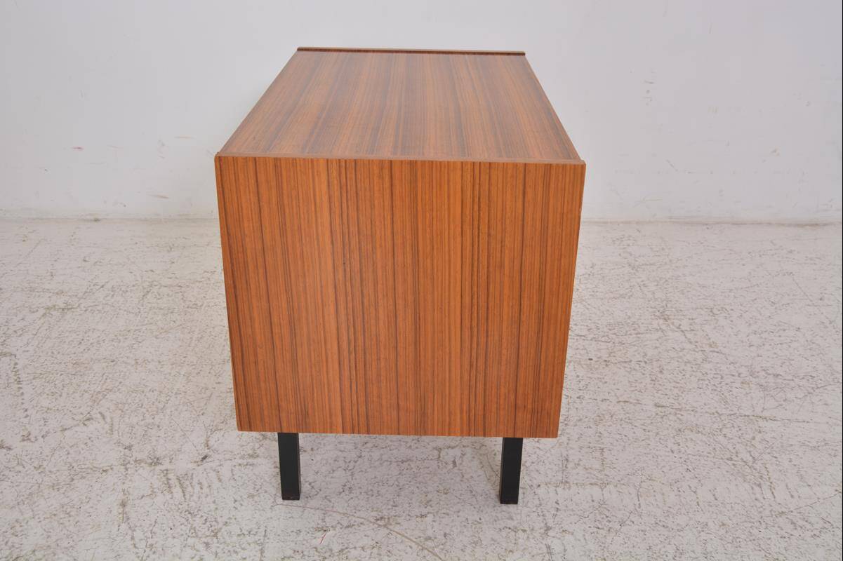 Scandinavian chest of drawers dating from the 50s.