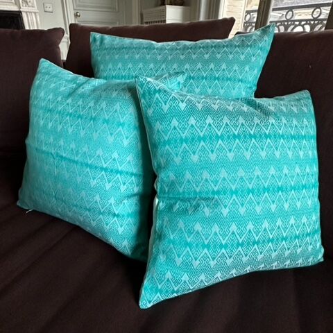 Ocean blue Kachin cushion 40x40 cm