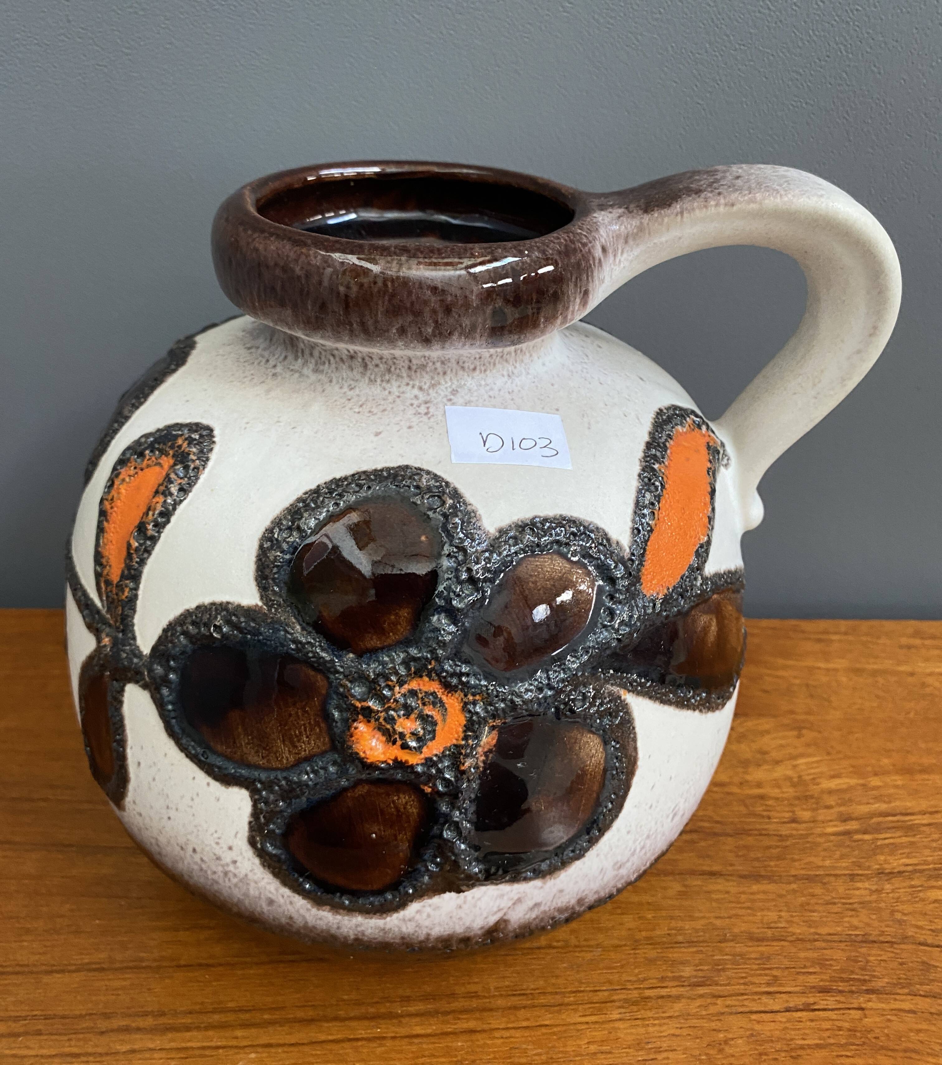 Scheurich vase model 484-21 1970s