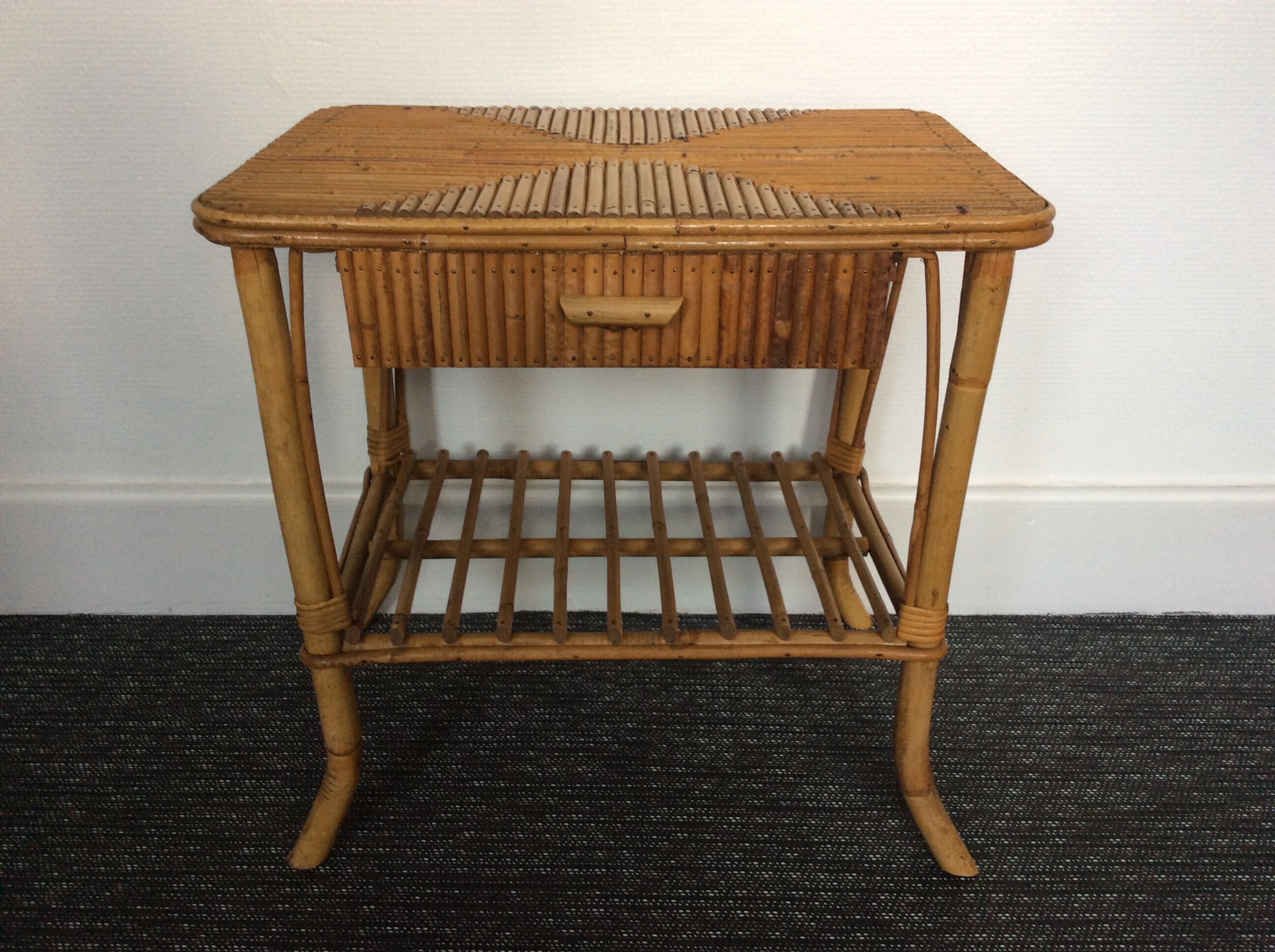 Table de chevet