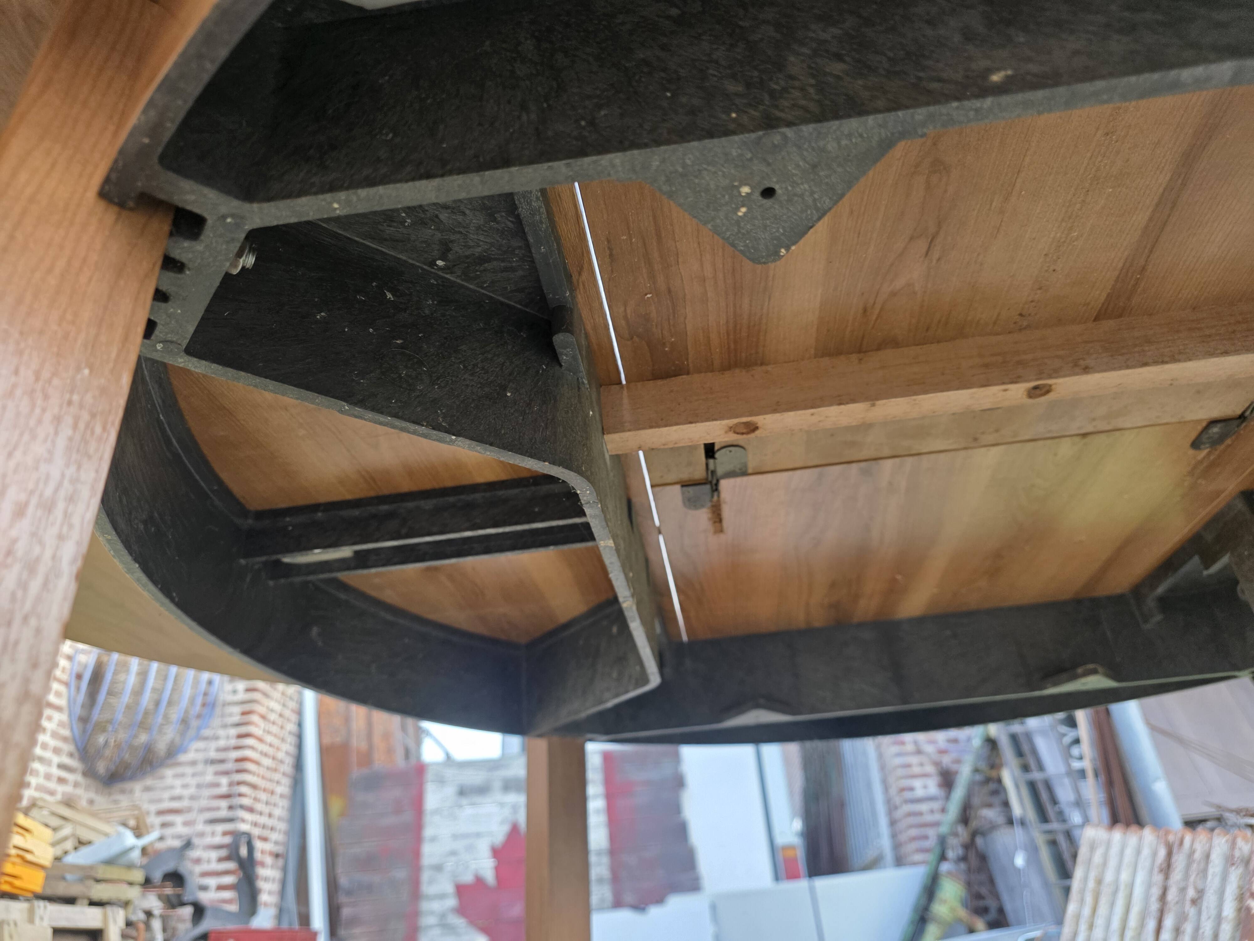 Scandinavian extendable oak table from the 1960s (butterfly extension)