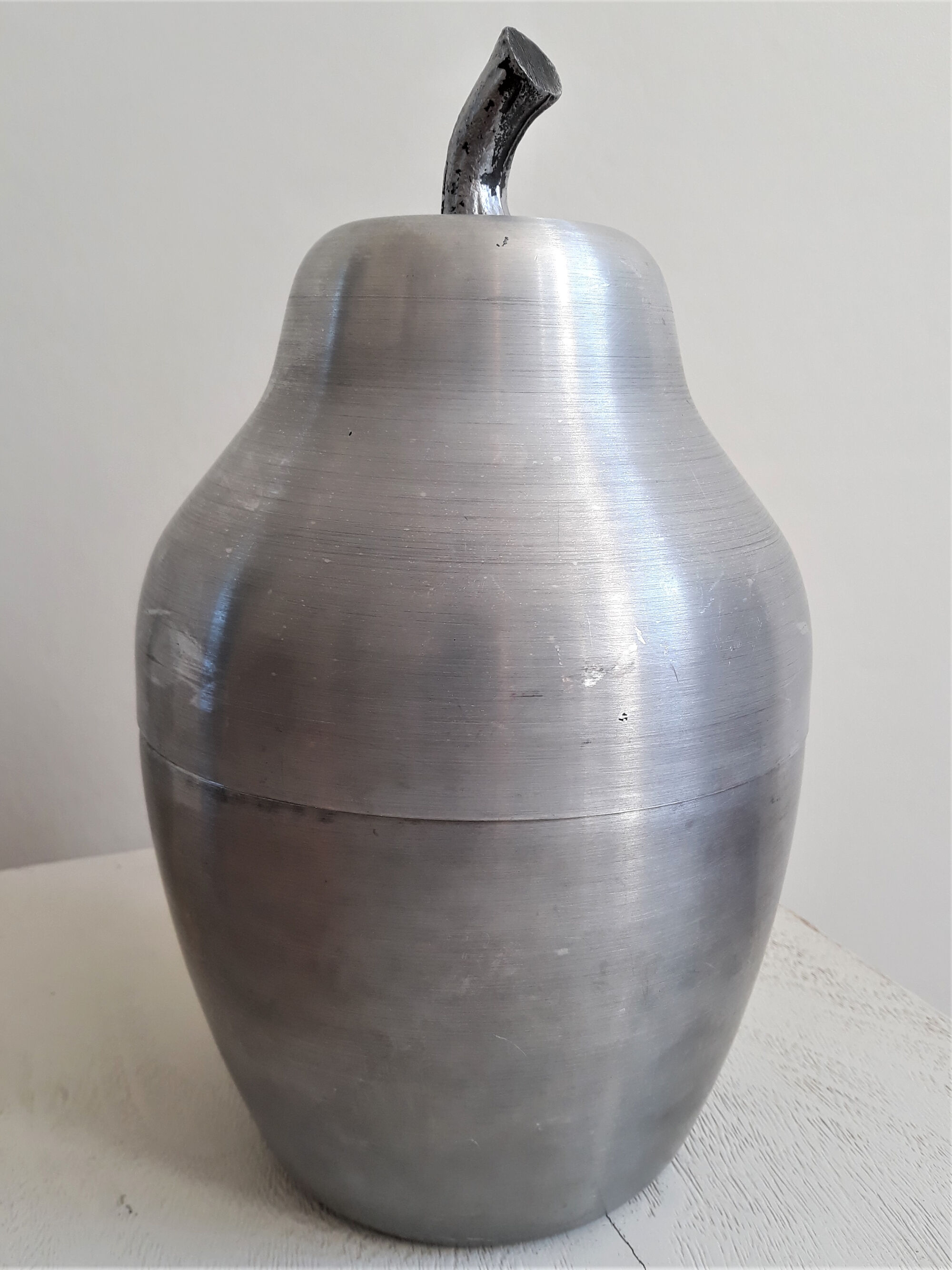 Large ice bucket shape pear  vintage ice pot 1970