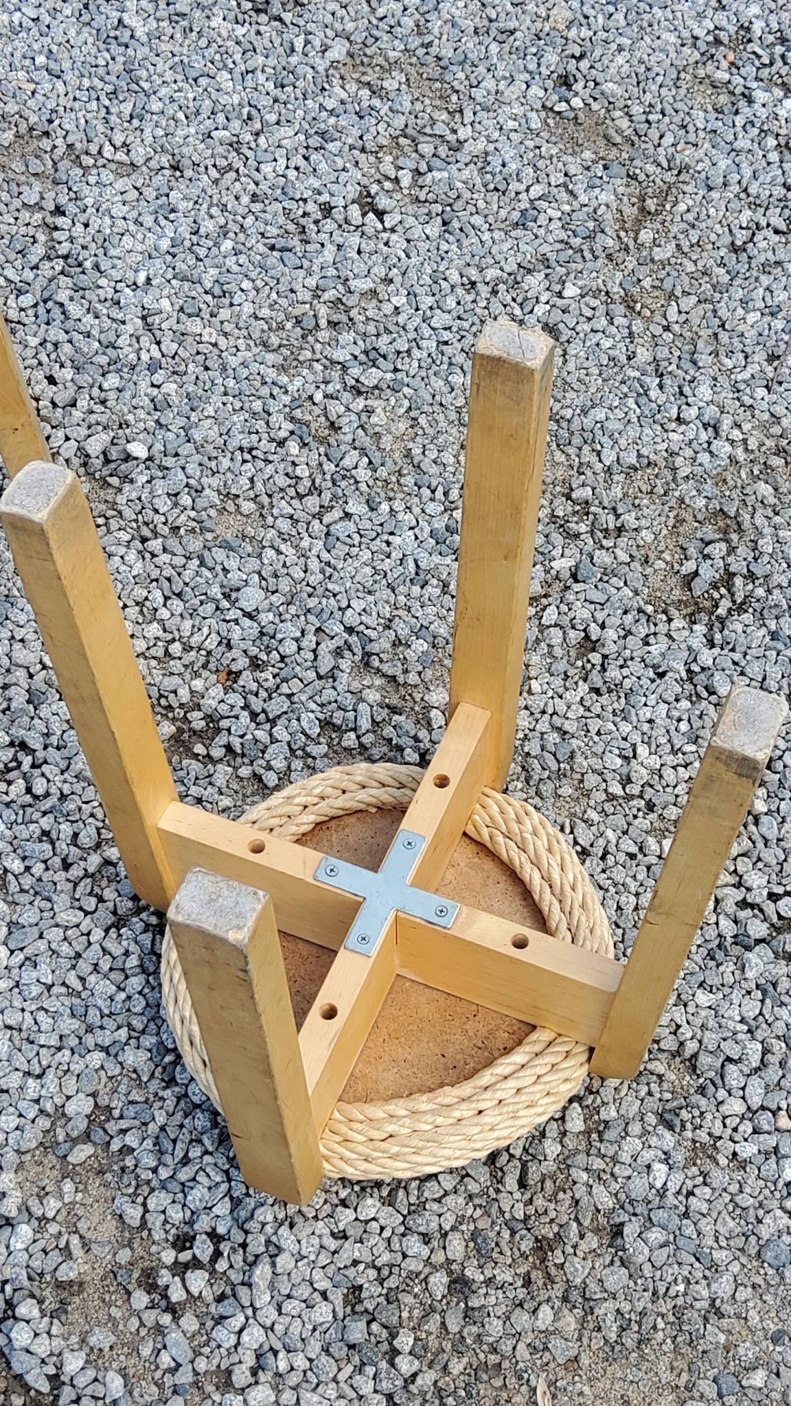 Paire de tabourets scandinaves en bouleau et jonc de mer des années 70/80