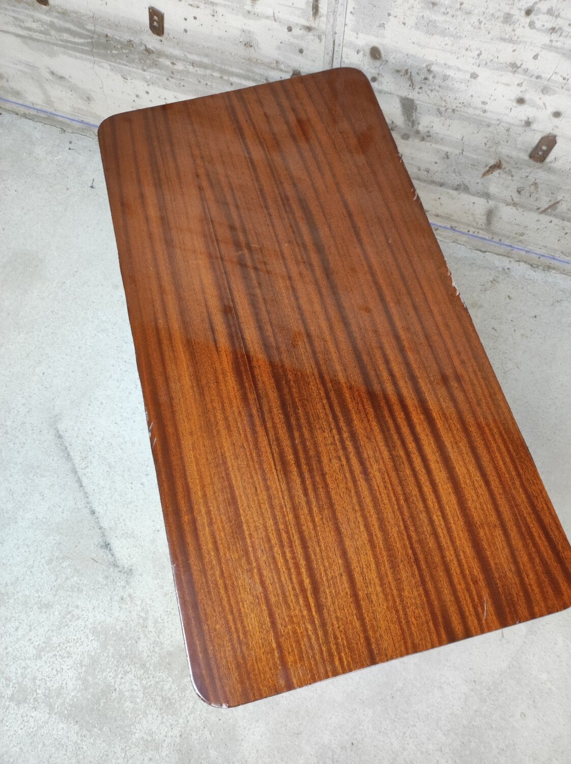 Vitnage coffee table