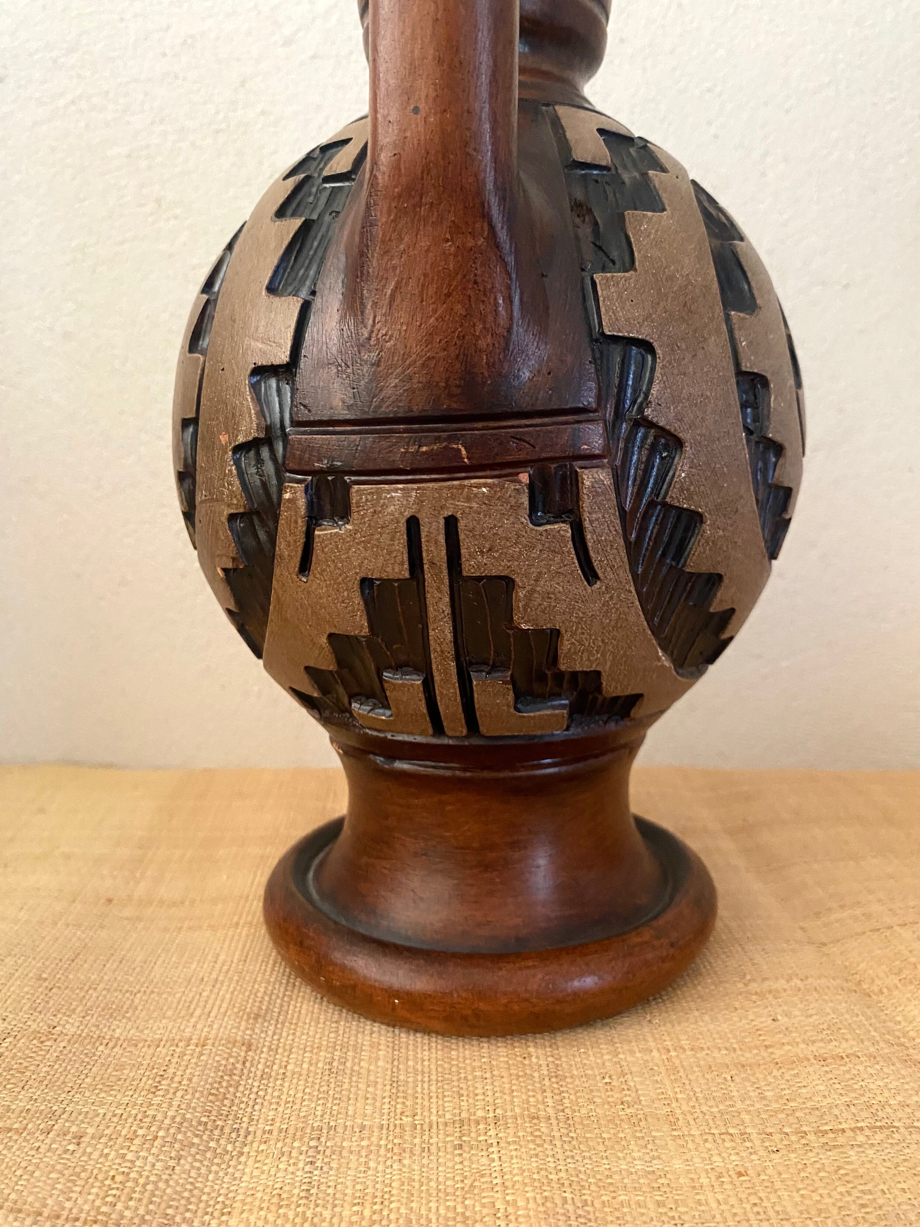 Pichet ibérique, terre cuite sculptée