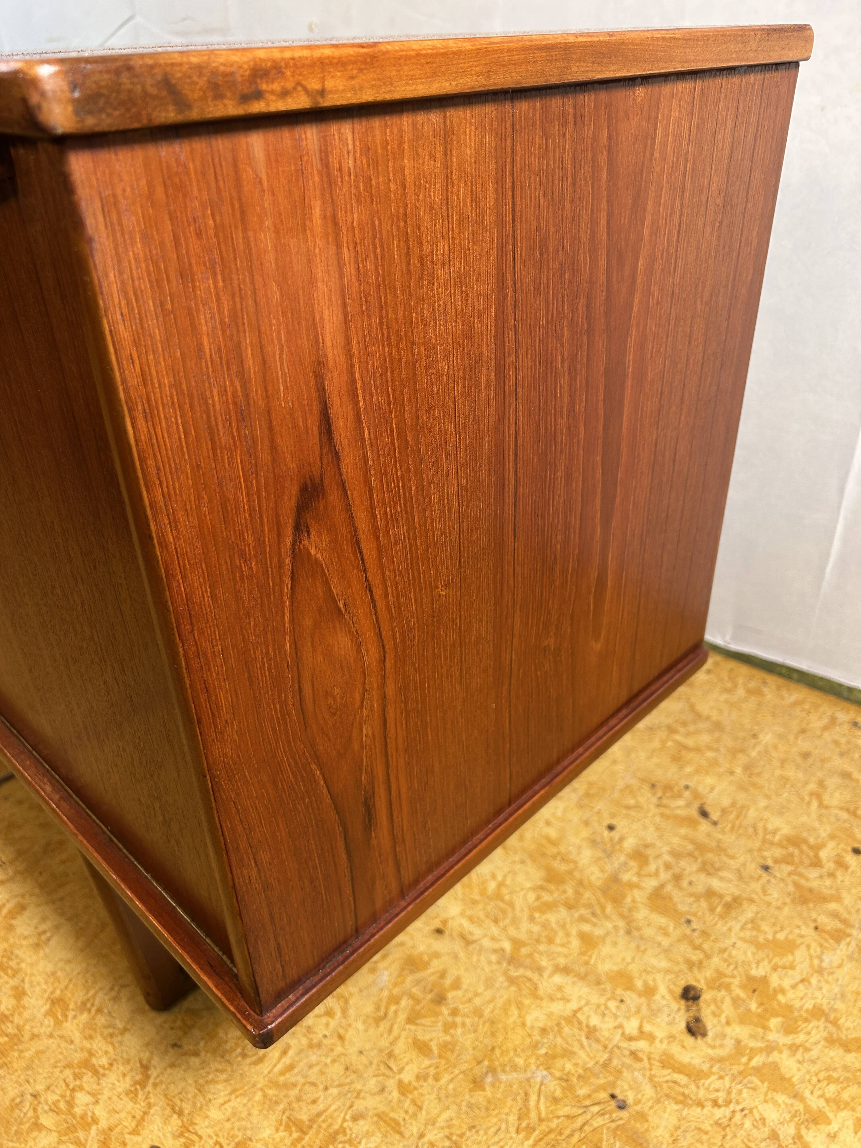 buffet danois en teck rétro vintage du milieu du siècle par Bramin – Design