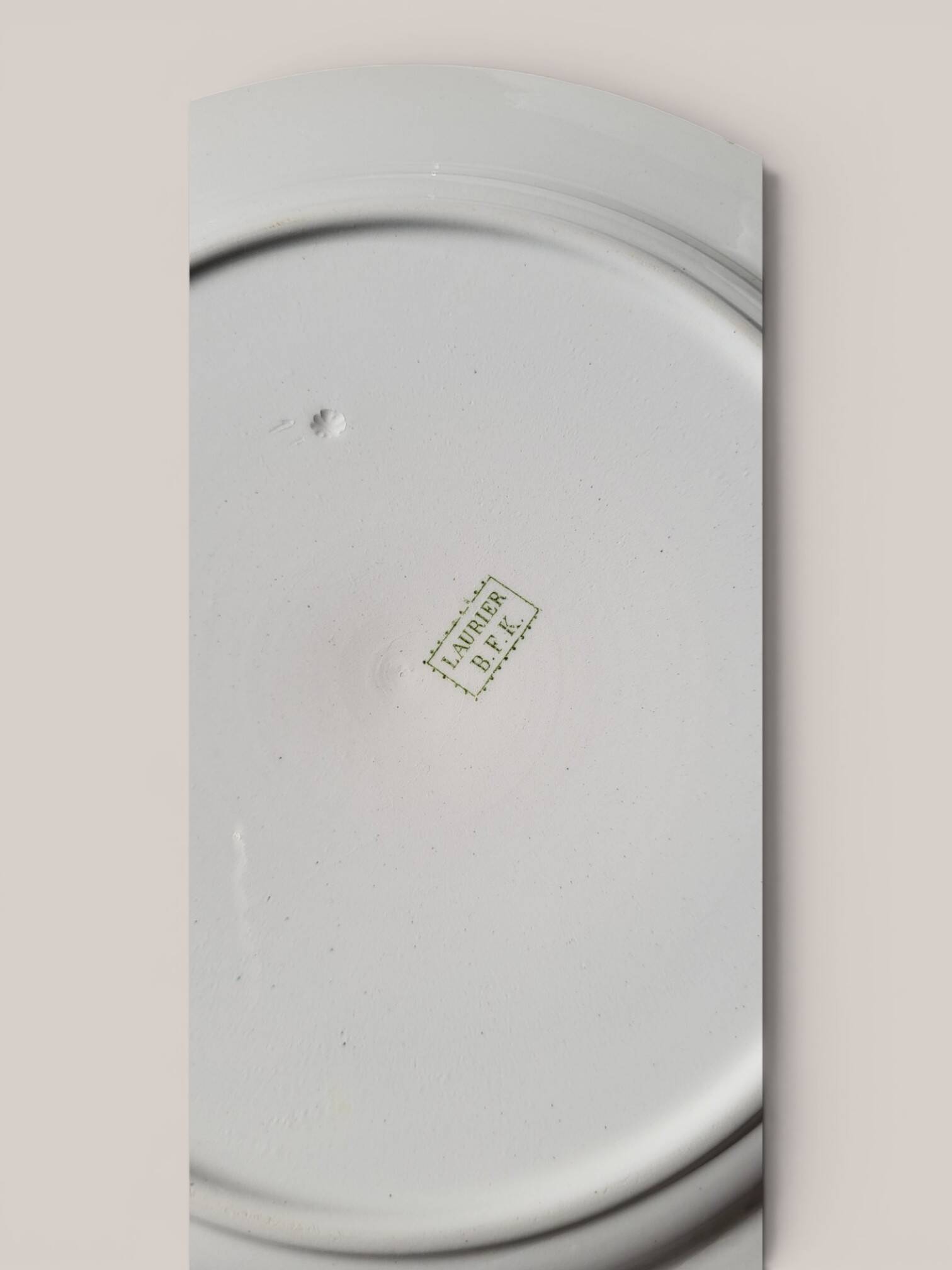 3 plats semi creux en faïence Boch Frères Kéramis