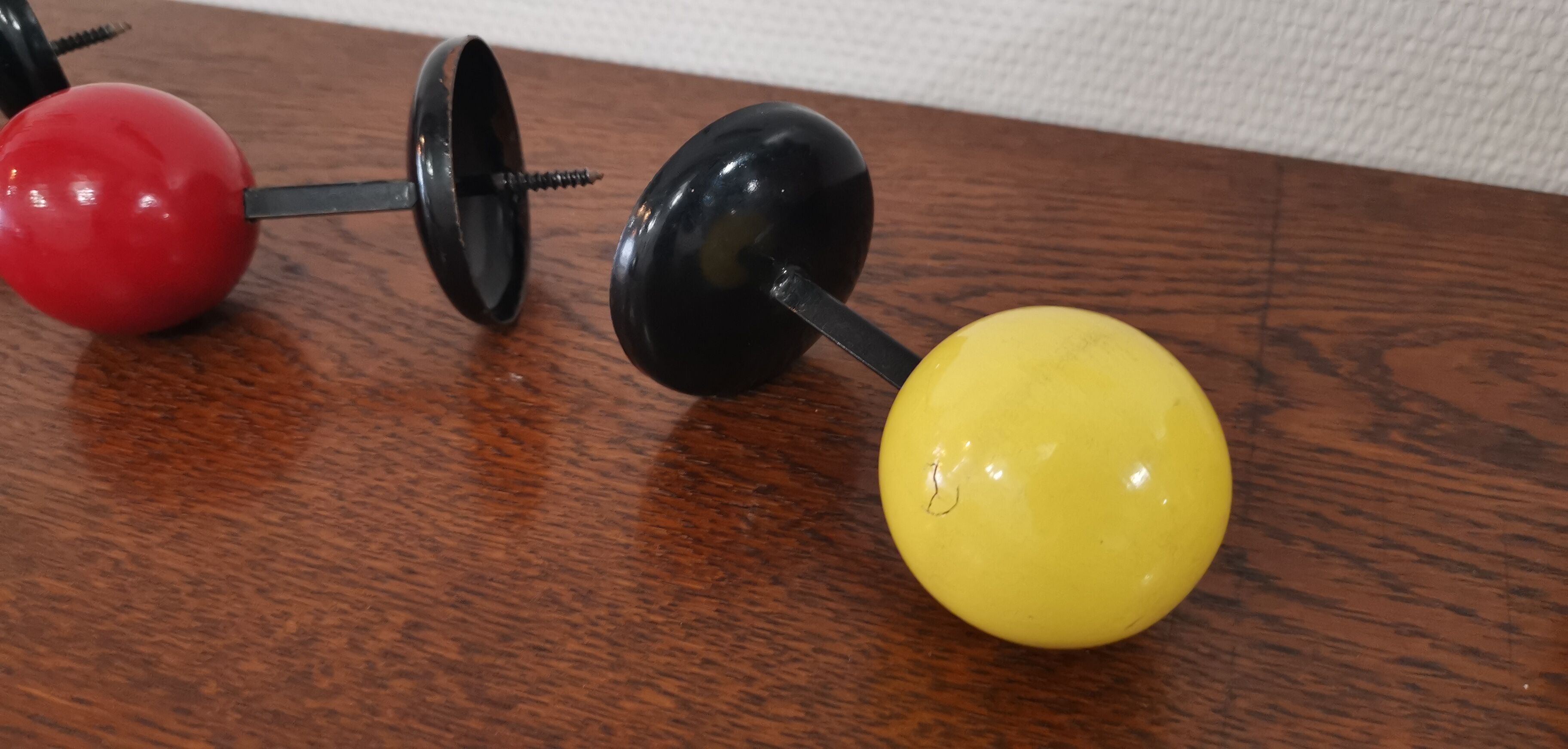 Hooks/coat rack colorful ball from the 50s