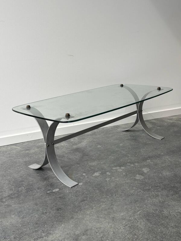 Table basse design en métal brossé et plateau en verre, années 1970