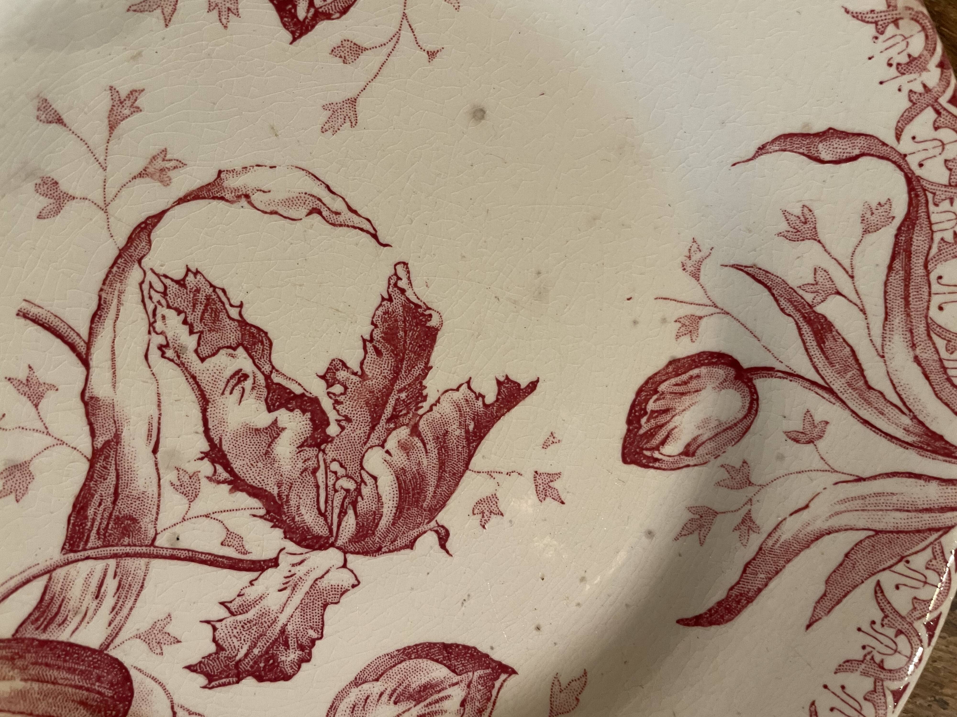 3 plates Terre de Fer Gien model "Tulips"