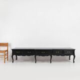 Buffet bas noir de style Louis XV, XXe siècle, France