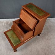 Victorian Library Step Stool in Mahogany, England – 2nd half of the 19th century