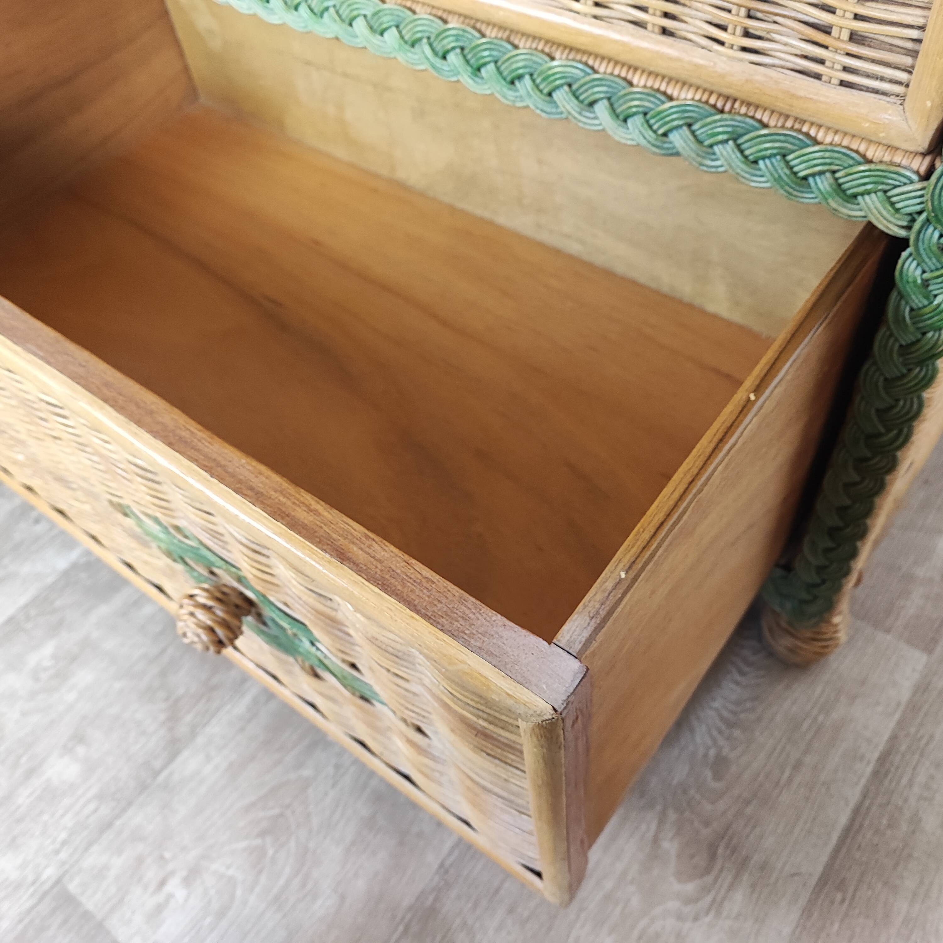 Armoire en rotin