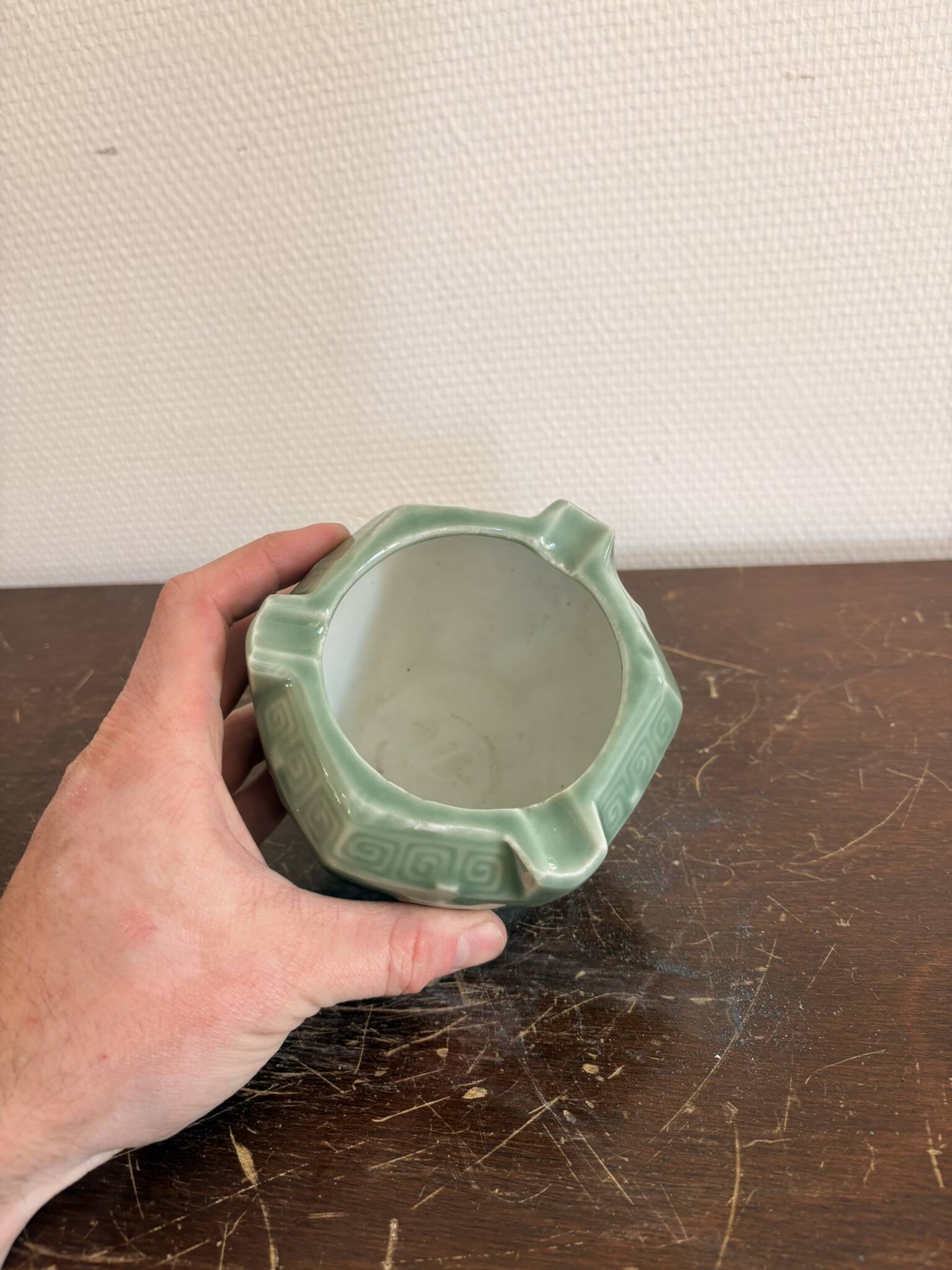 Cendrier rince-pinceaux porcelaine céladon vert caractères Fu Shou
