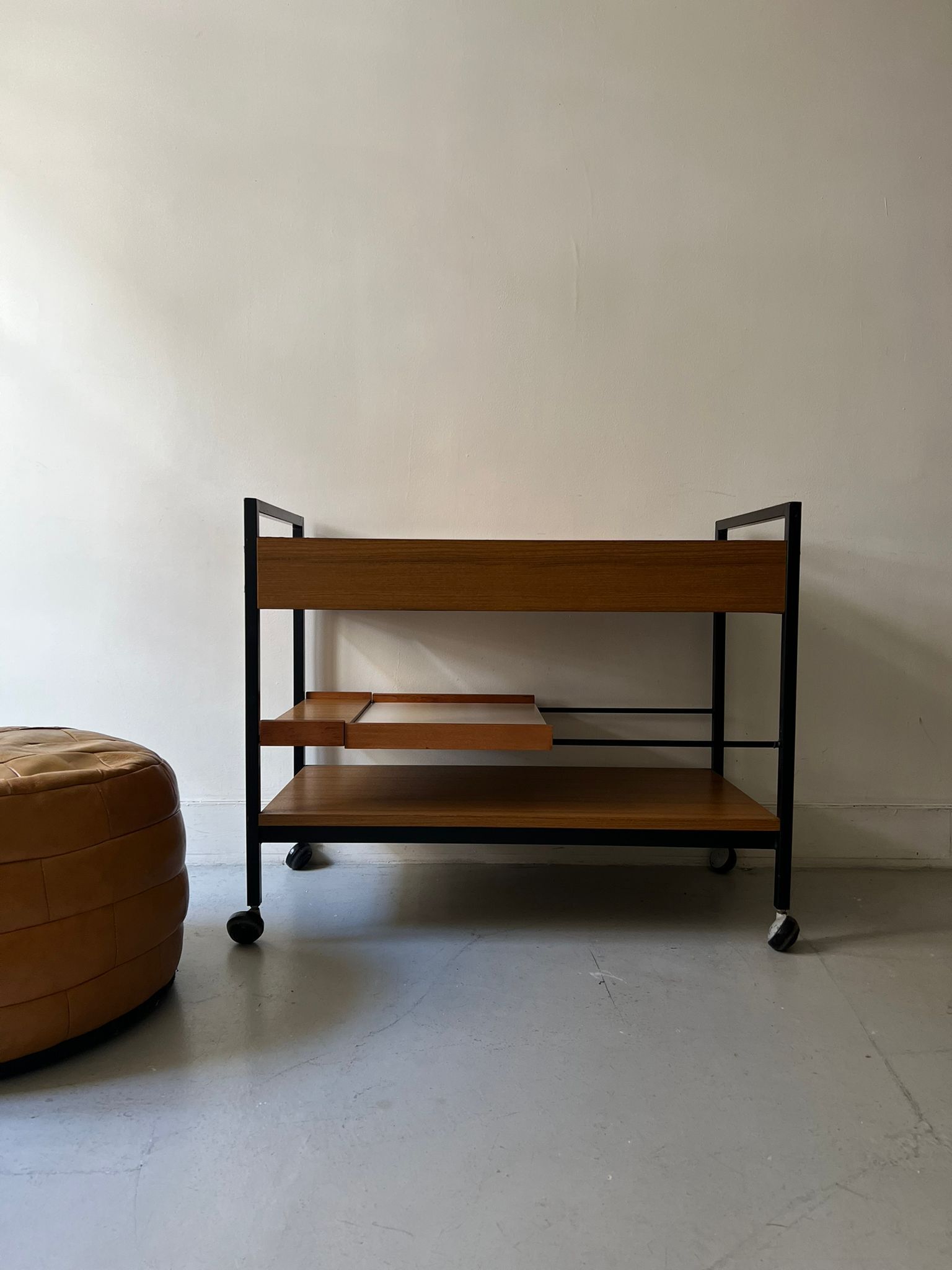 Desserte scandinave en bois et métal design 1970