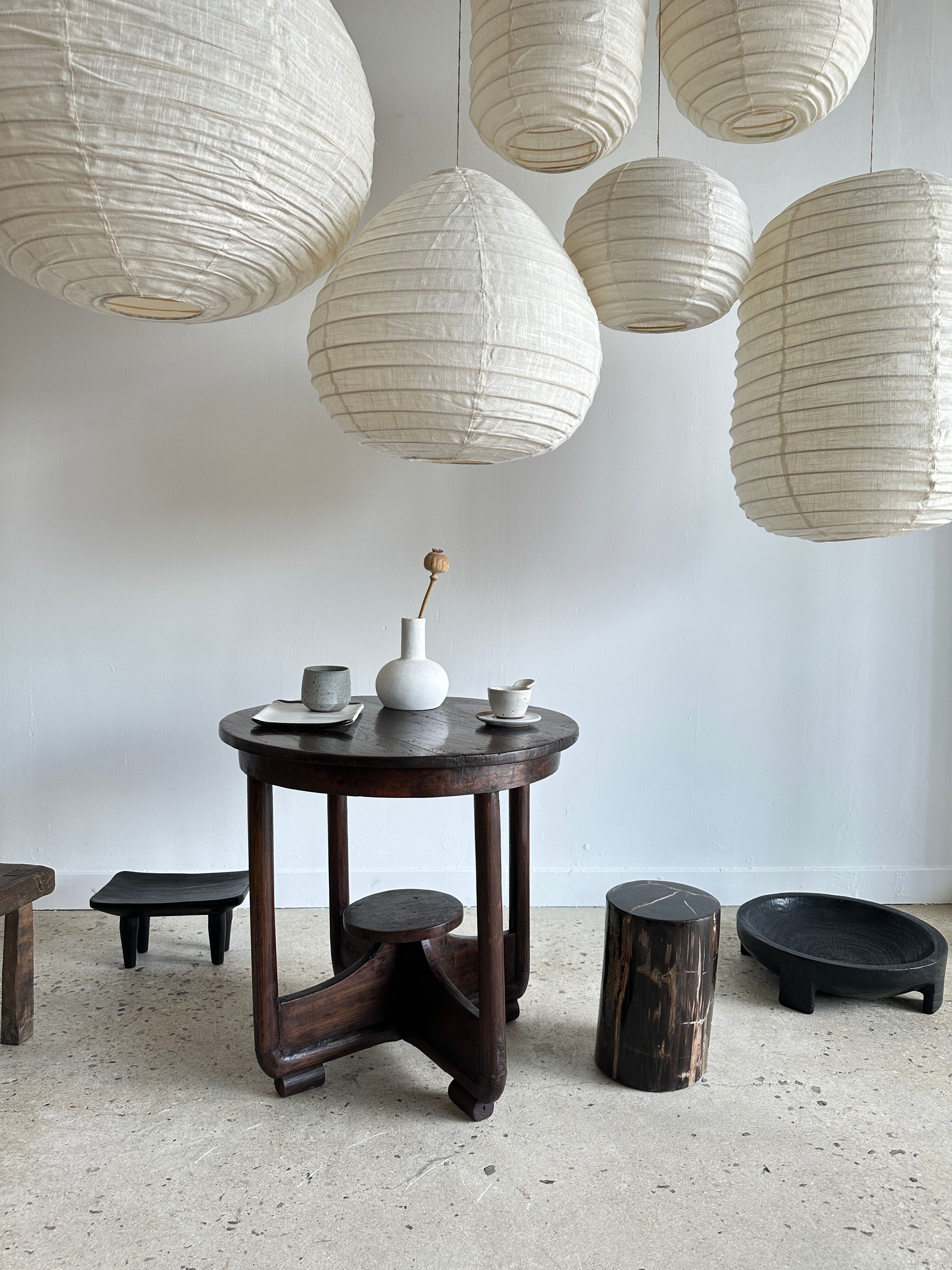Suspension in rattan and natural japanese linen in the shape of a drop