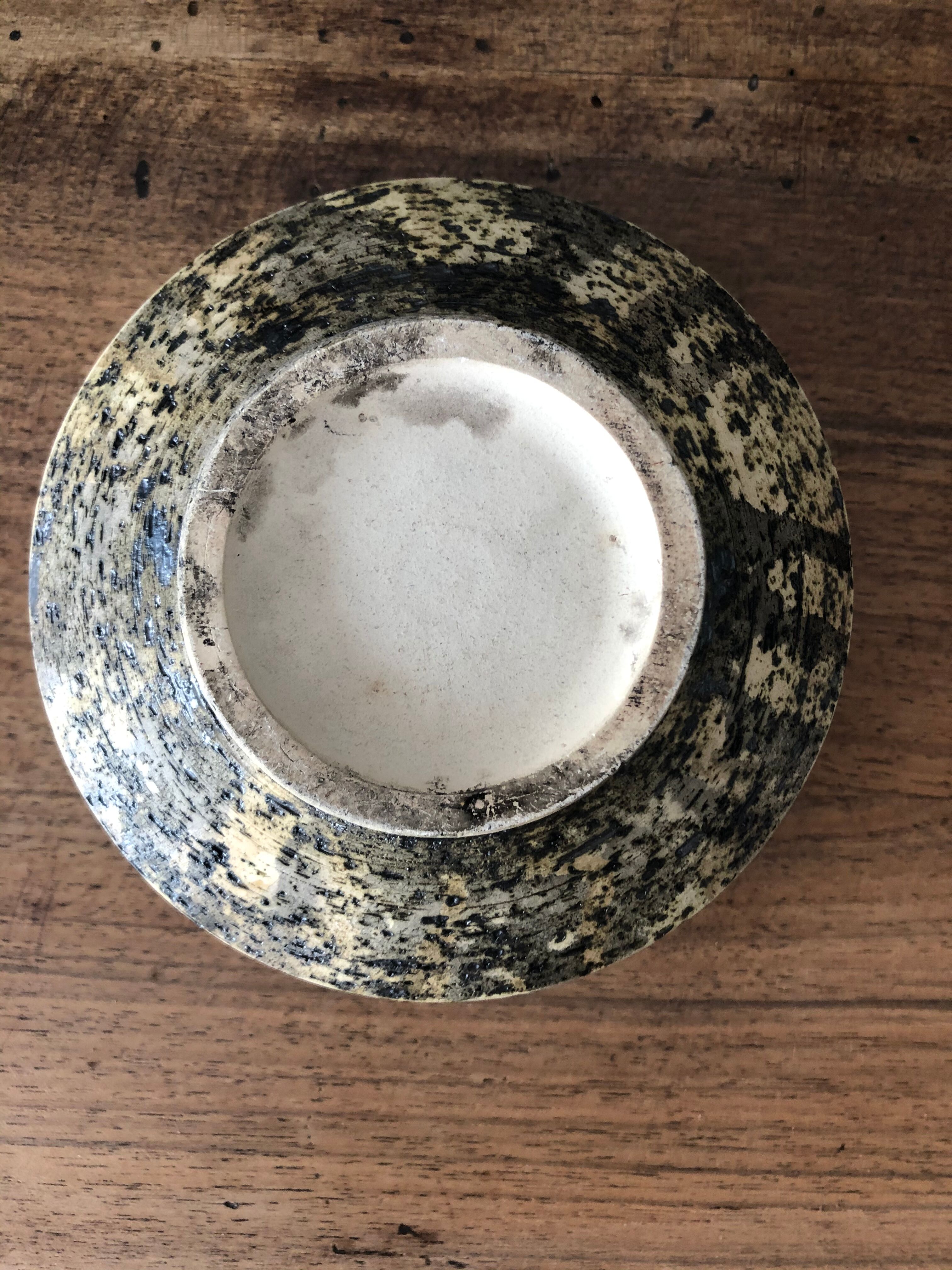 Ceramic pot cover