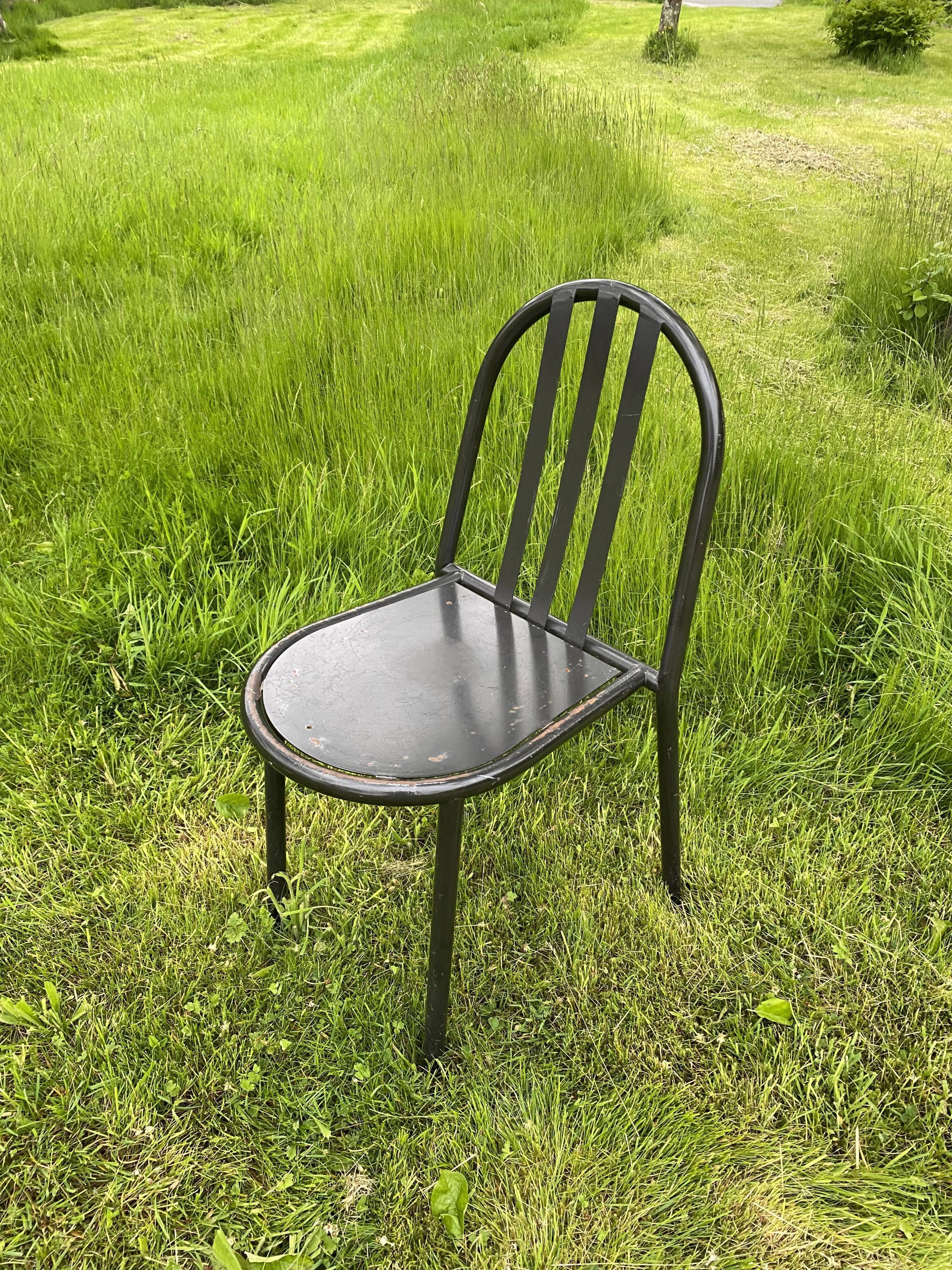 Chaise noire de Robert Mallet Stevens édition Putman années 80