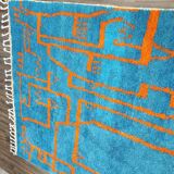 Large Moroccan rug made of natural wool, dimensions 250x150 cm, handmade.