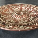 Hispano-moorish dish with umbilicus
