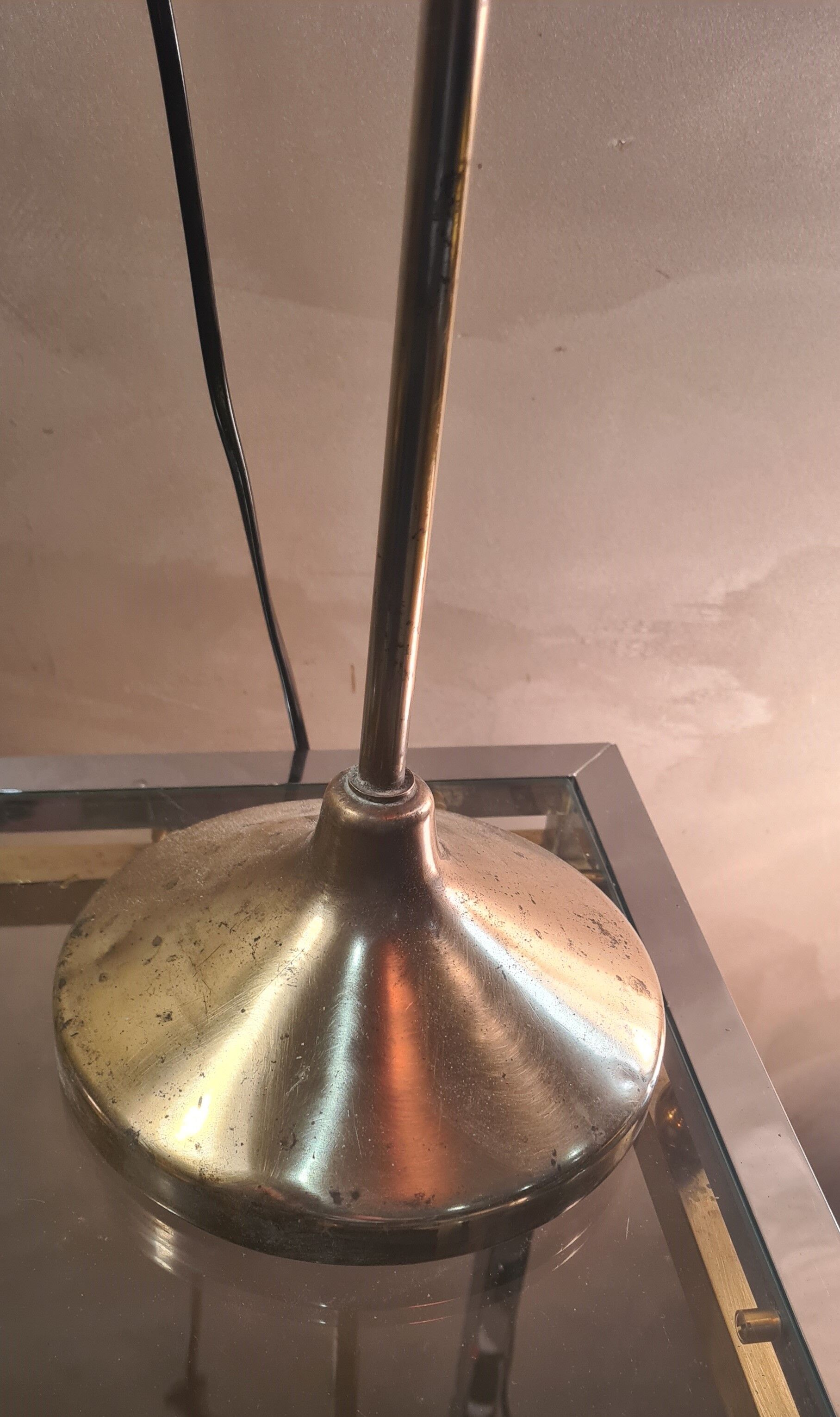 lamp1900 brass base cast iron very heavy, tulip red painted and gold