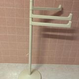 Towel rack