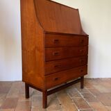 Scandinavian secretary