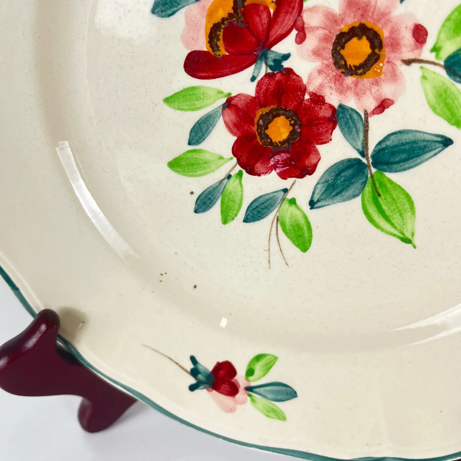 Set of 4 Sarreguemines "Amazonas" dinner plates, late 19th-early 20th century