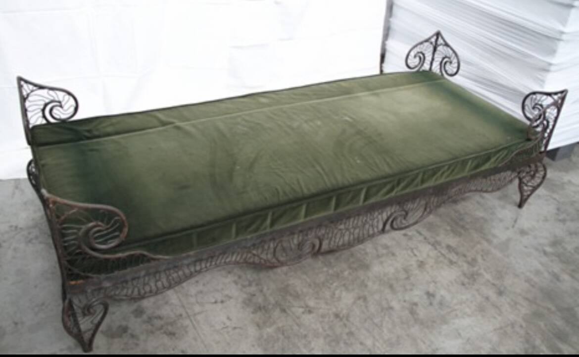 Banquette ‚punition‘ by Emery & Cie
