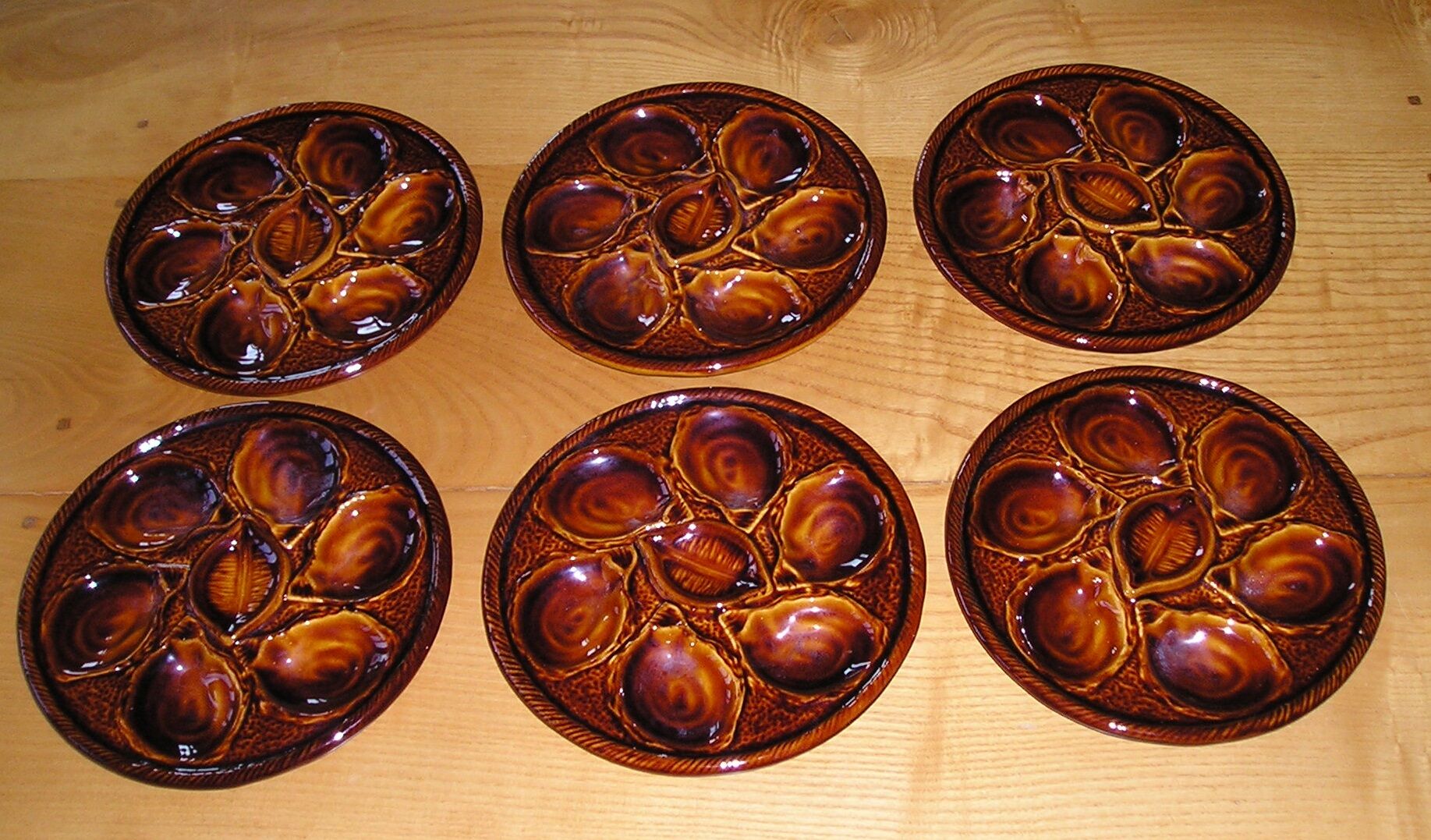 Set of 6 St Clément earthenware oyster plates