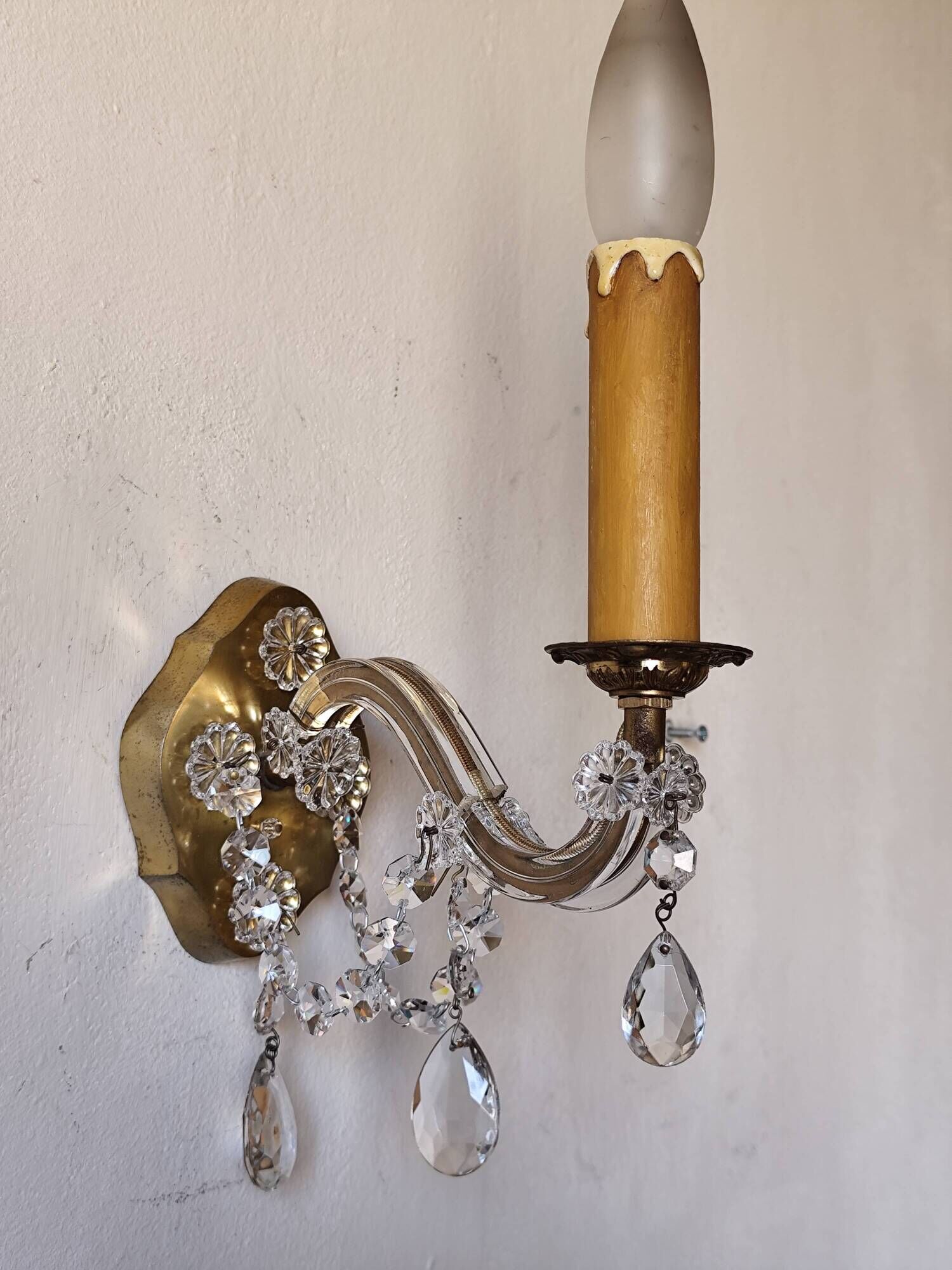 Venetian wall sconce, glass sconce, brass, pendants.