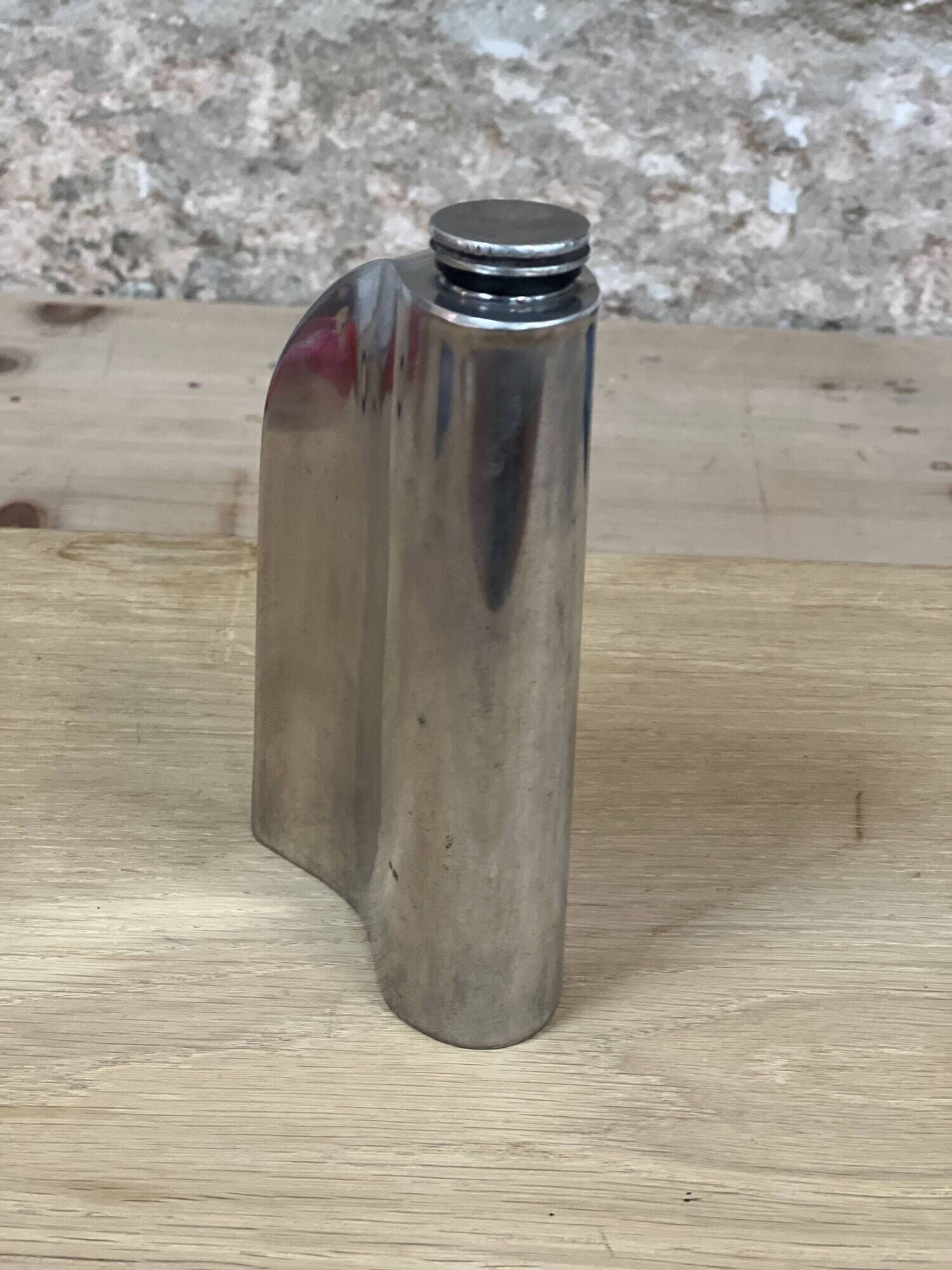 Silver-plated flask - Chris Middleton - The Tormore