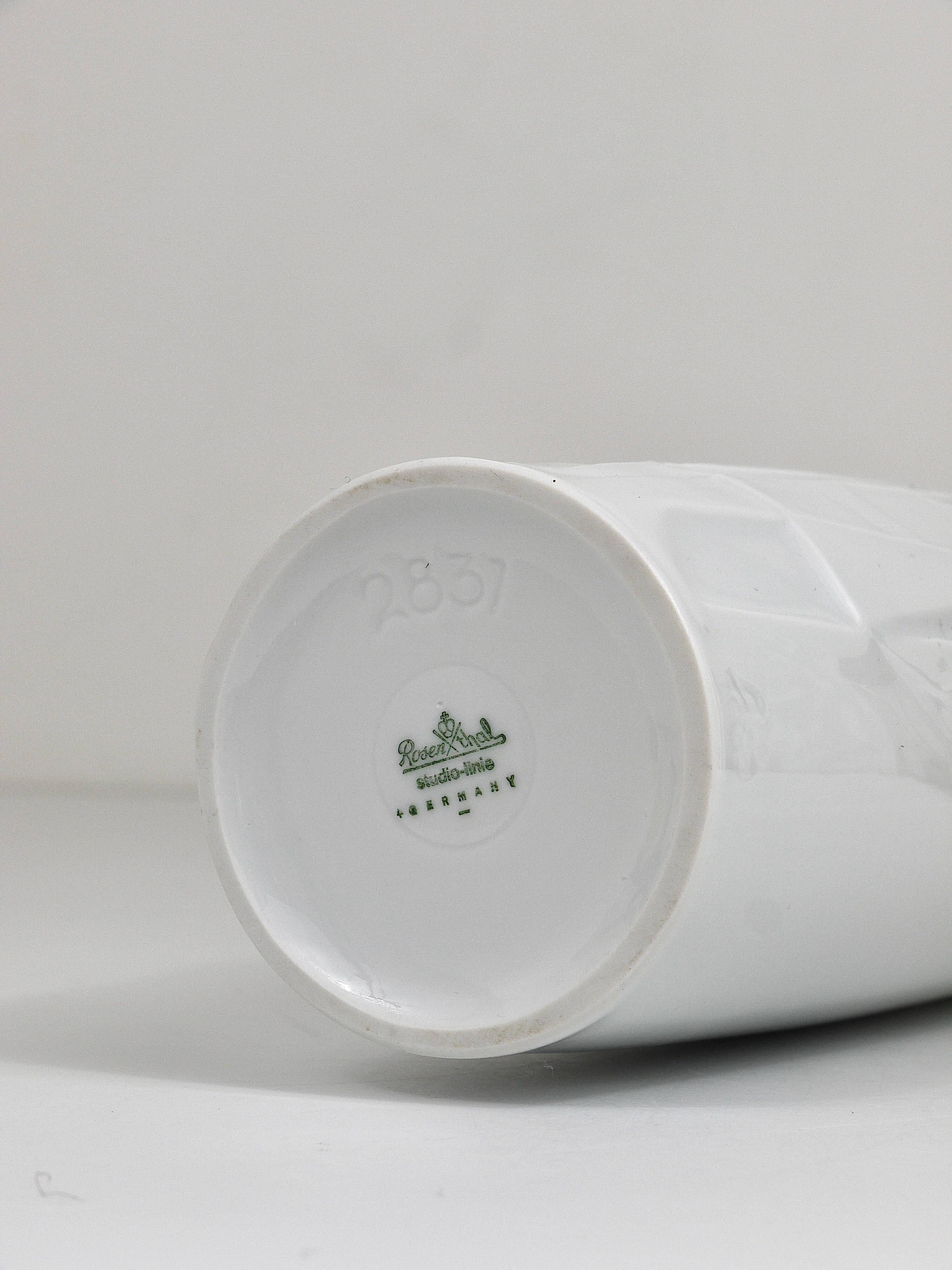 Cuno Fischer Rosenthal Studio-Ligne Vase en Porcelaine Blanc Relief Op Art, années 1960