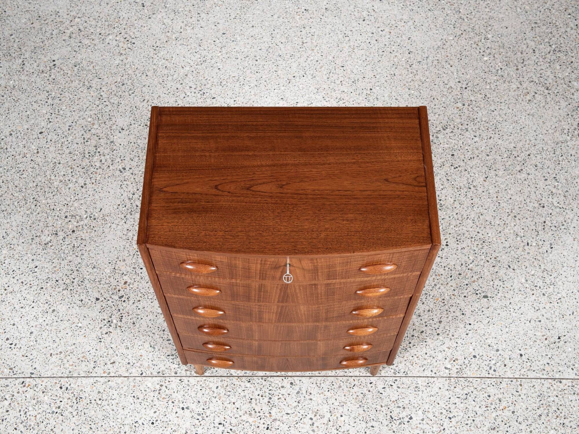 Midcentury Danish chest of 6 drawers in teak 1960s - bowed front