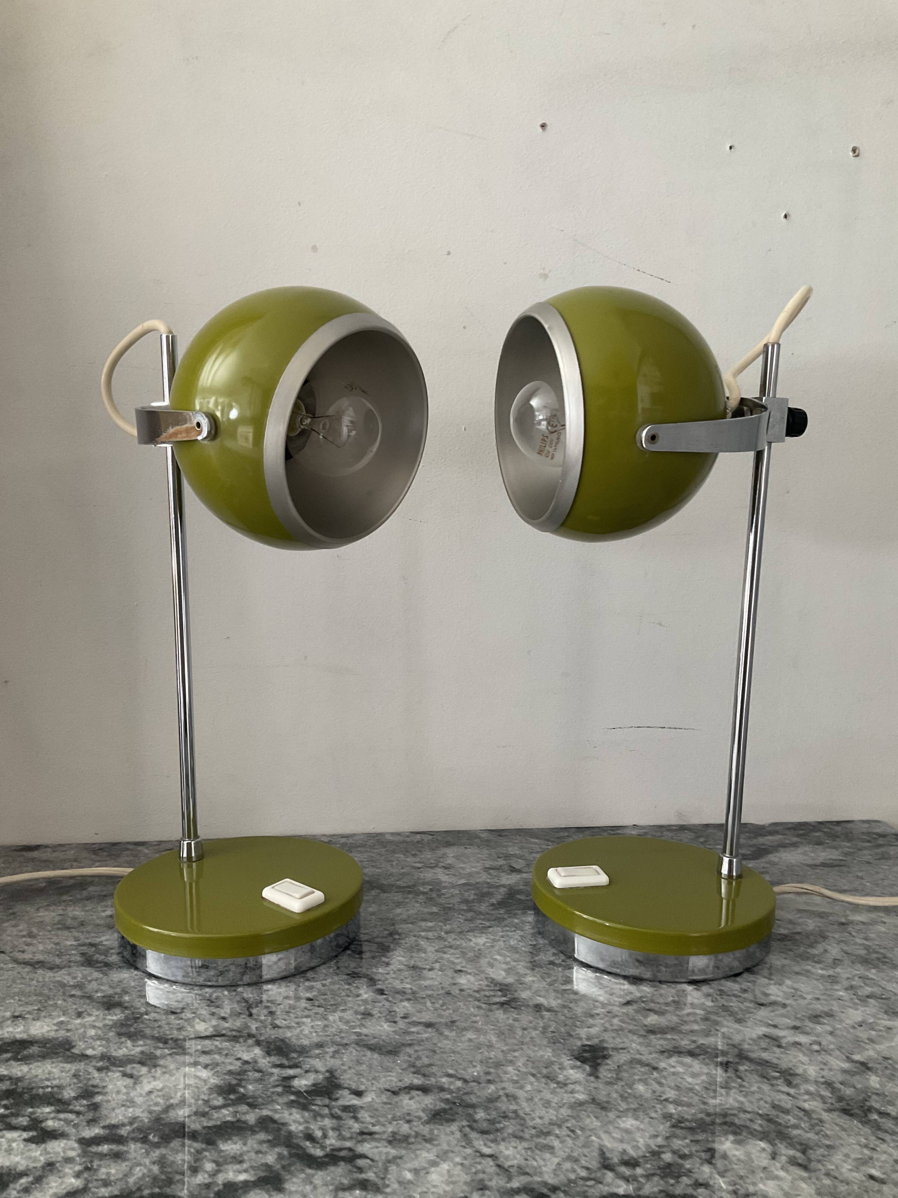 Paire de lampes EyeBall des années 70
