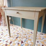 Farm table revisited in khaki