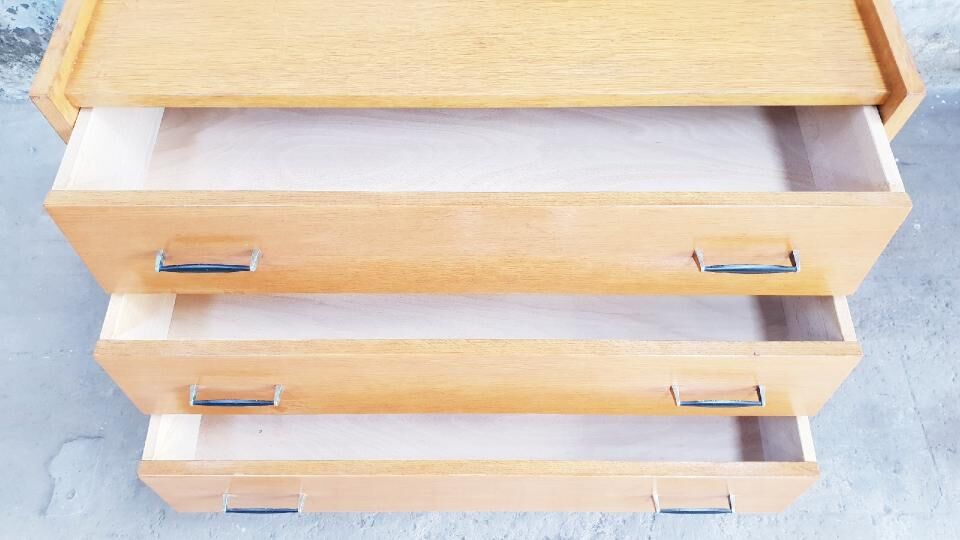 Vintage chest of drawers