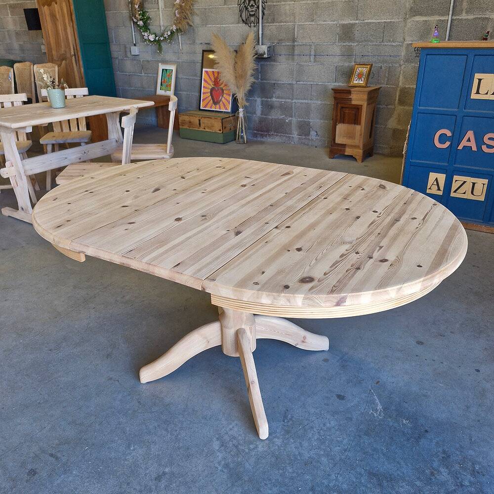 Round table in solid pine – sandblasted – with extension