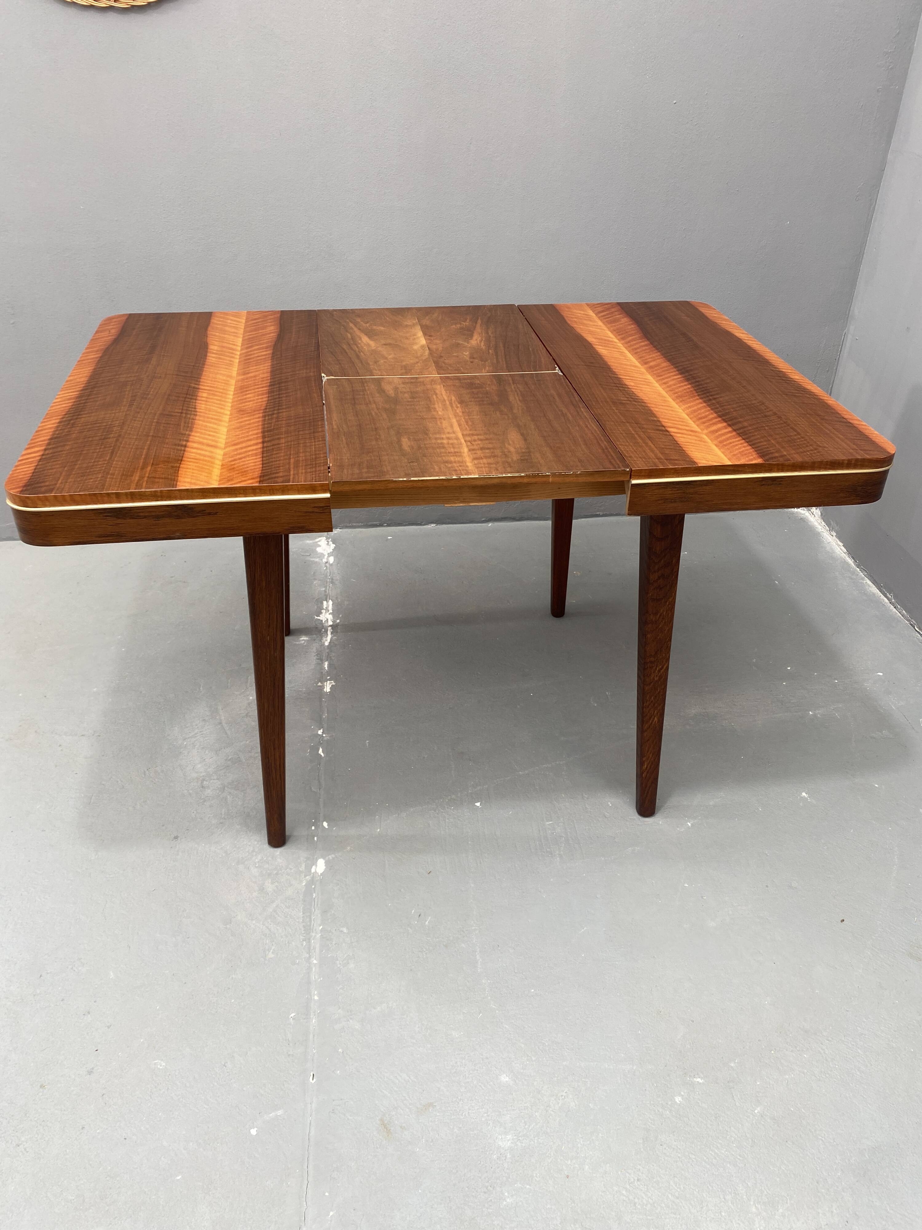 Table à manger extensible par Bohumil Landsman pour Jitona, années 1960