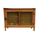 Garde manger en bois artisanal vintage