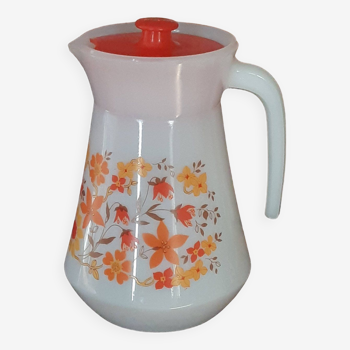 Cruche - Carafe - Broc en verre opaline à décor de fleurs oranges - Vers 1970