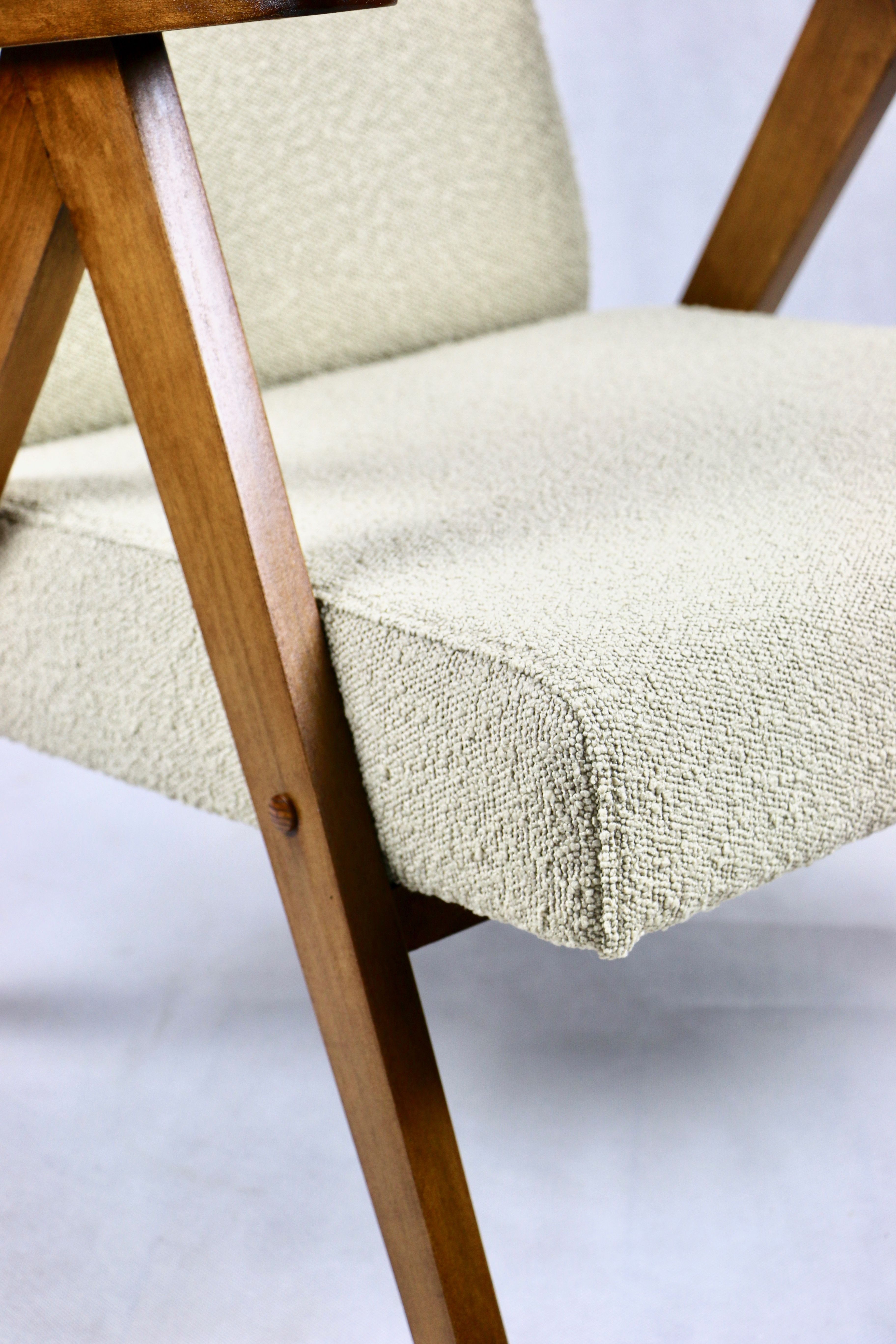 Vintage Beige Boucle and Rosewood Model like B-310 Lounge Chair, 1970s