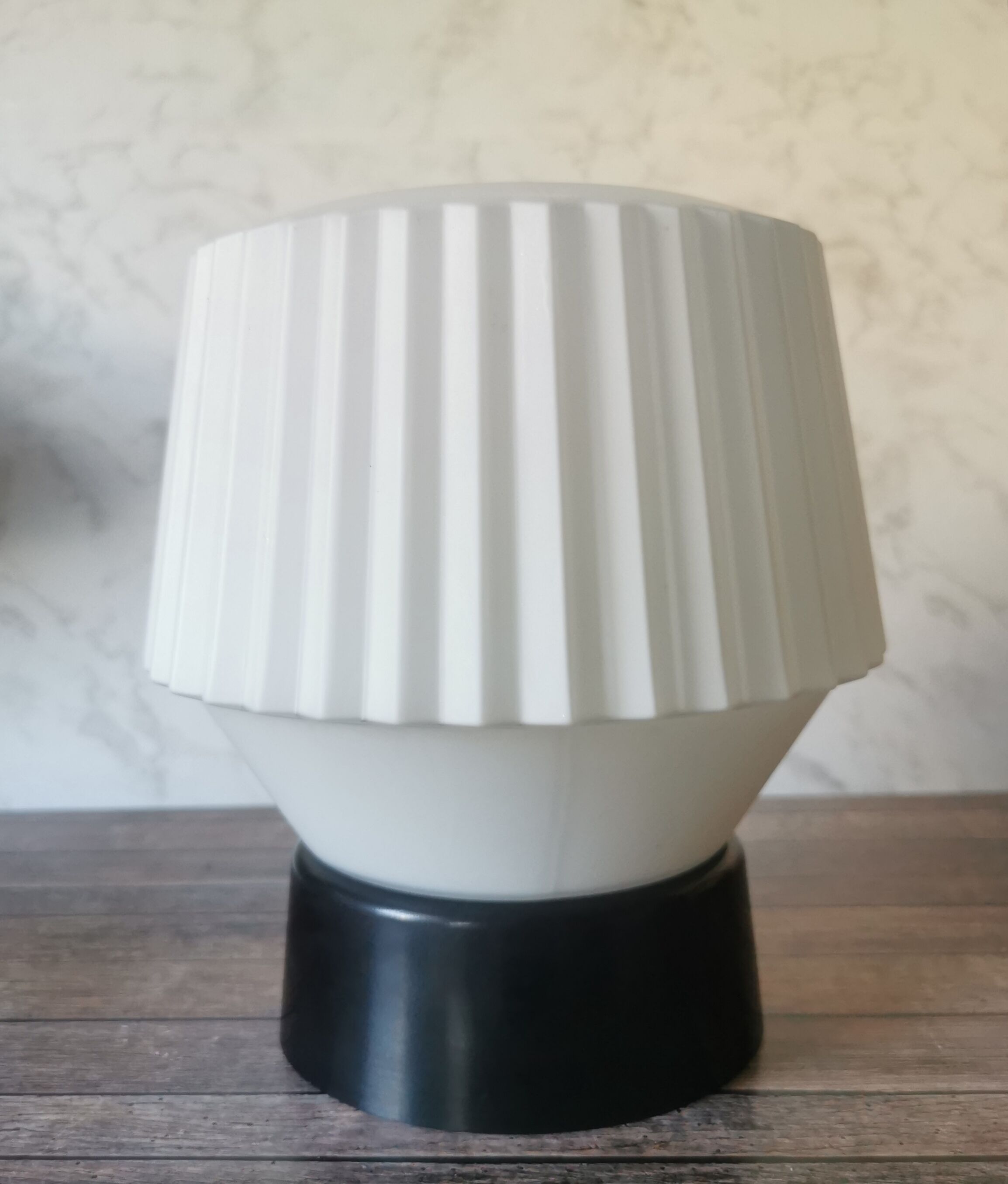 Philips vintage ceiling lamp pleated glass