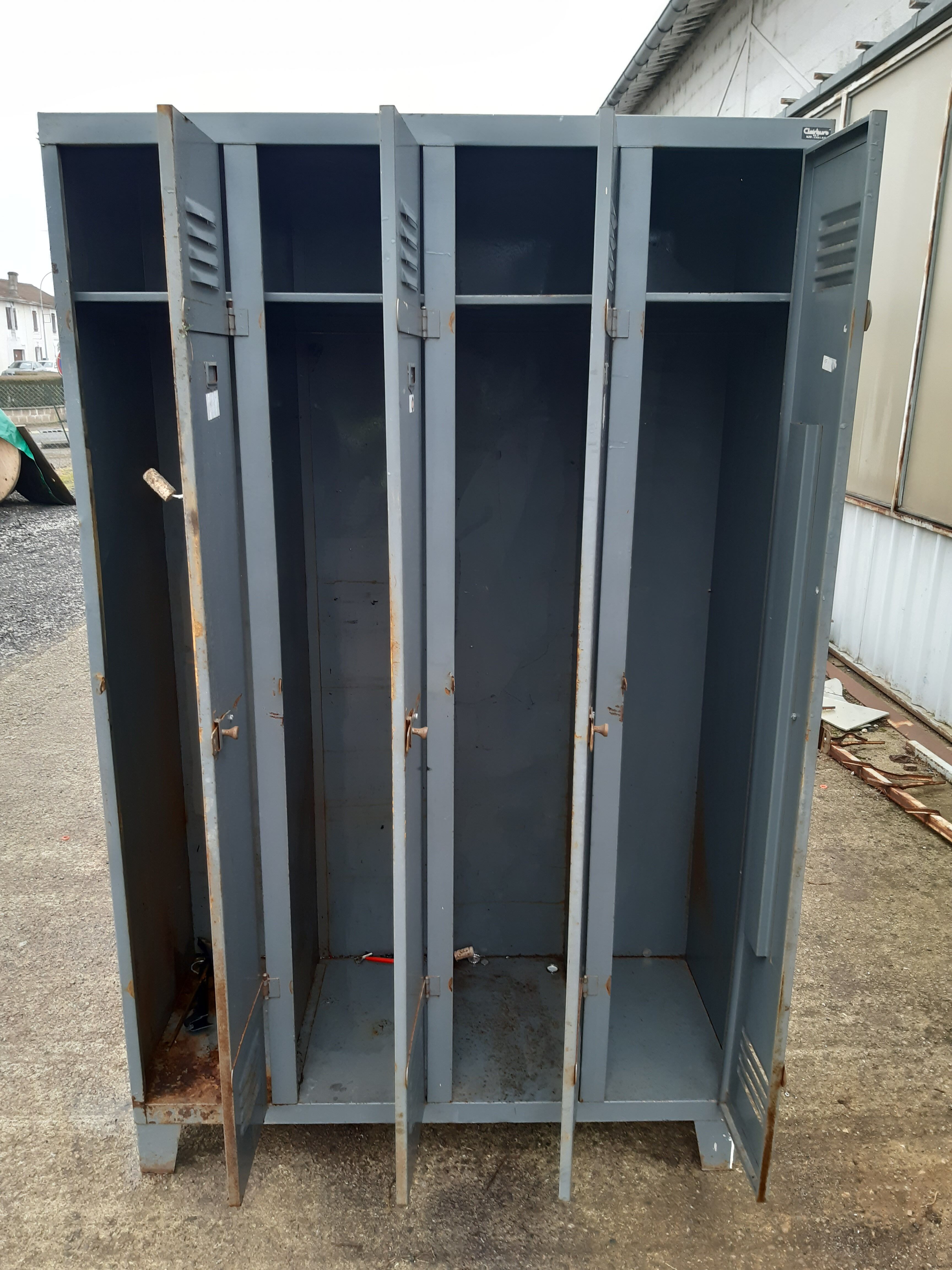 4-door metal wardrobe