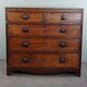 Commode antique anglaise robuste en acajou avec 5 tiroirs du milieu du 19ème siècle