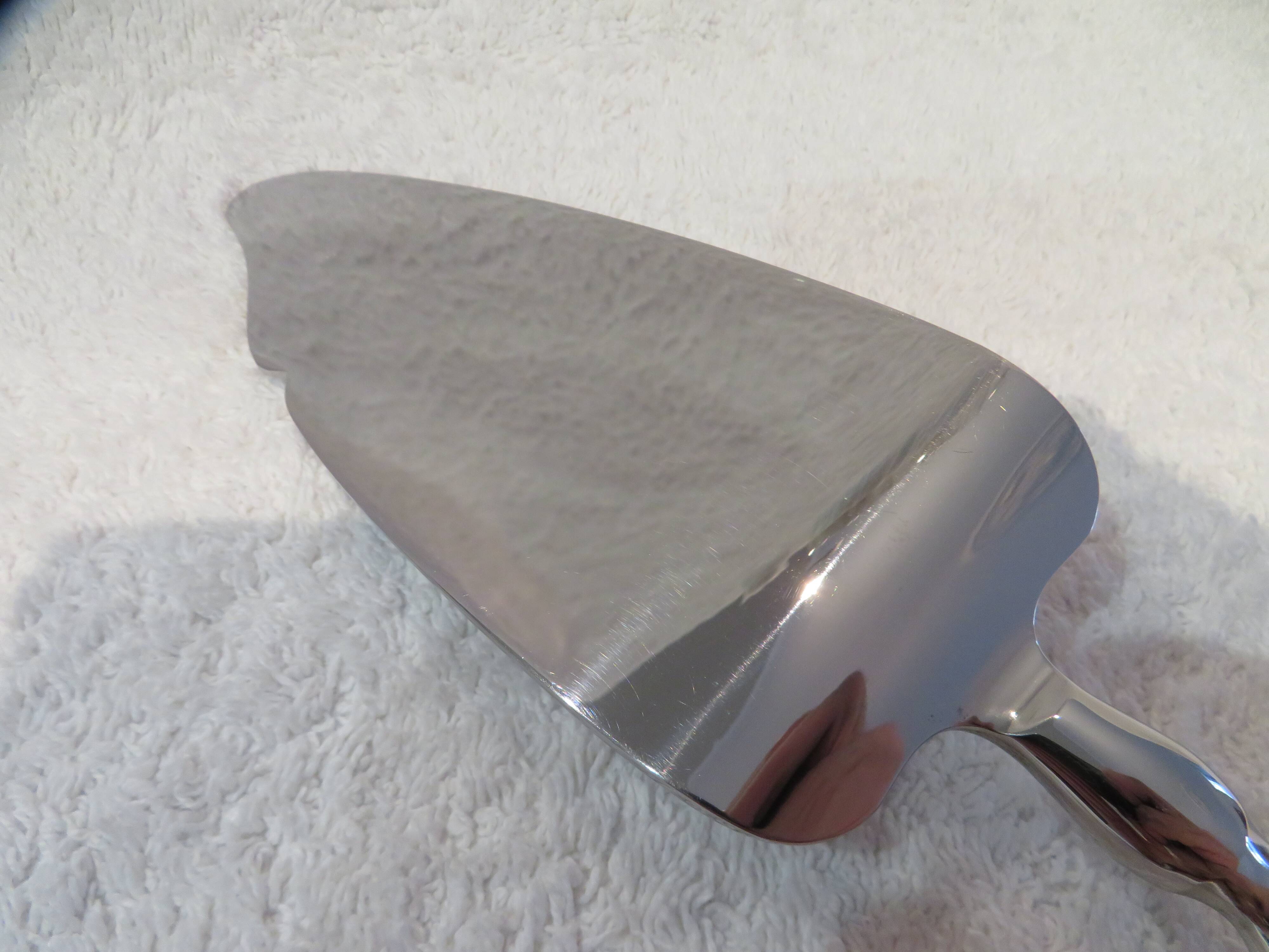 Christofle Atlantide silver-plated metal cutting pie server, 27.5cm